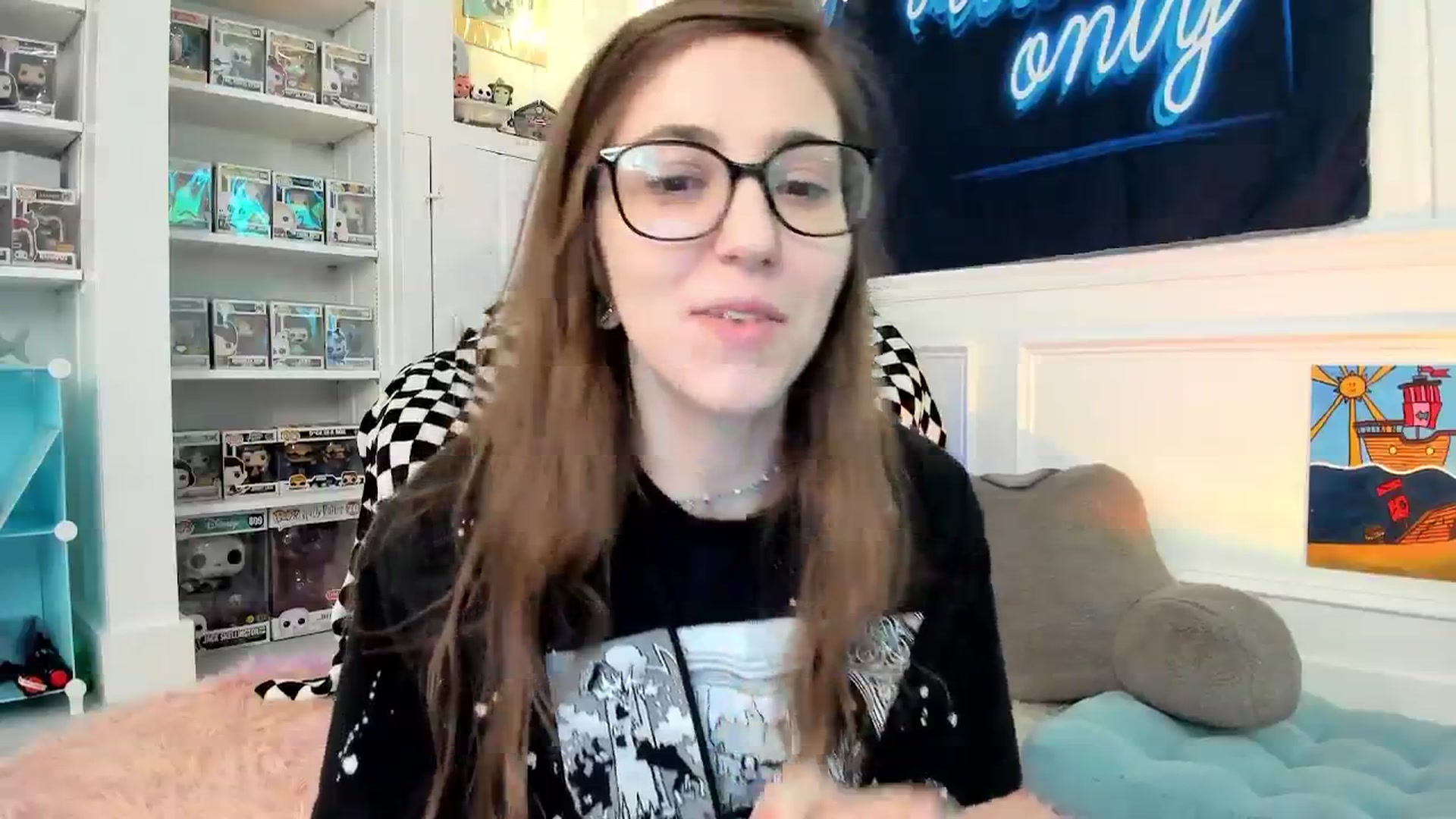 Gallery image thumbnail from TheSharkQueen's myfreecams stream on, 01/03/2026, 05:03 image 19 of 20