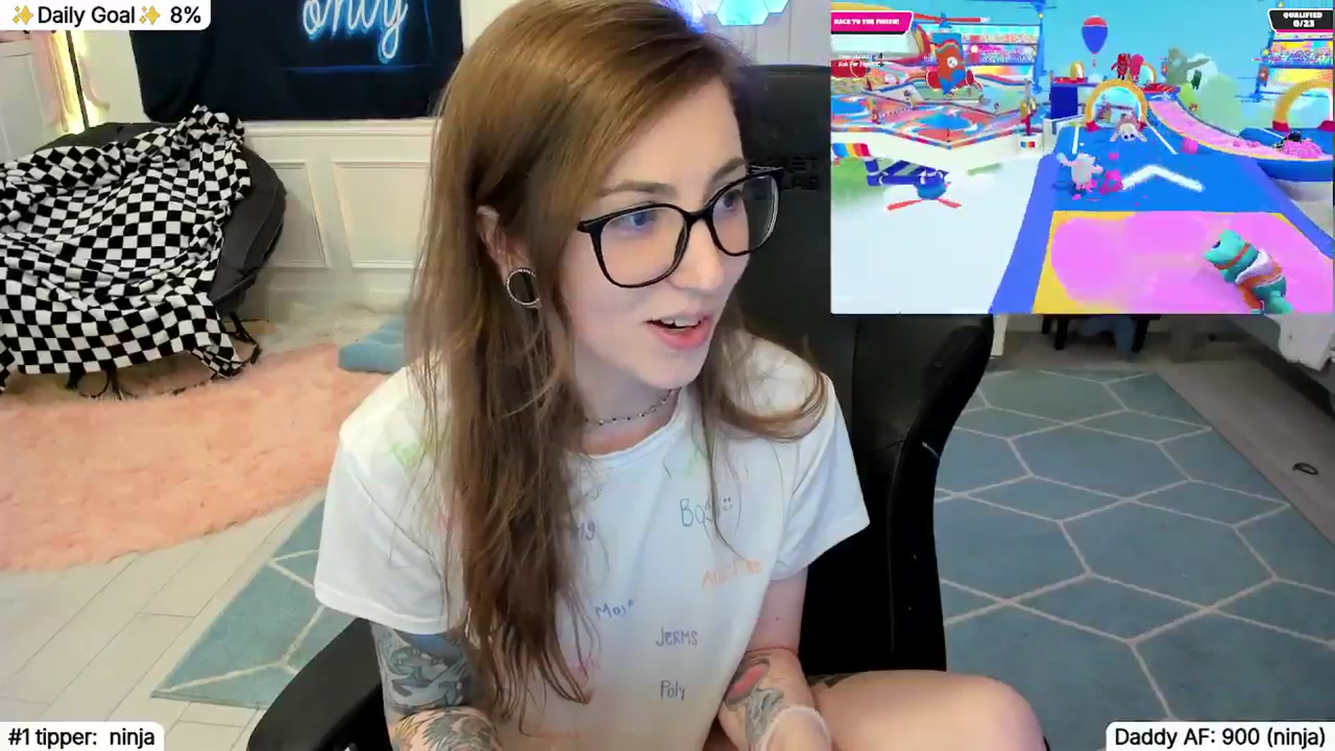 Gallery image thumbnail from TheSharkQueen's myfreecams stream on, 01/06/2026, 05:26 image 10 of 20