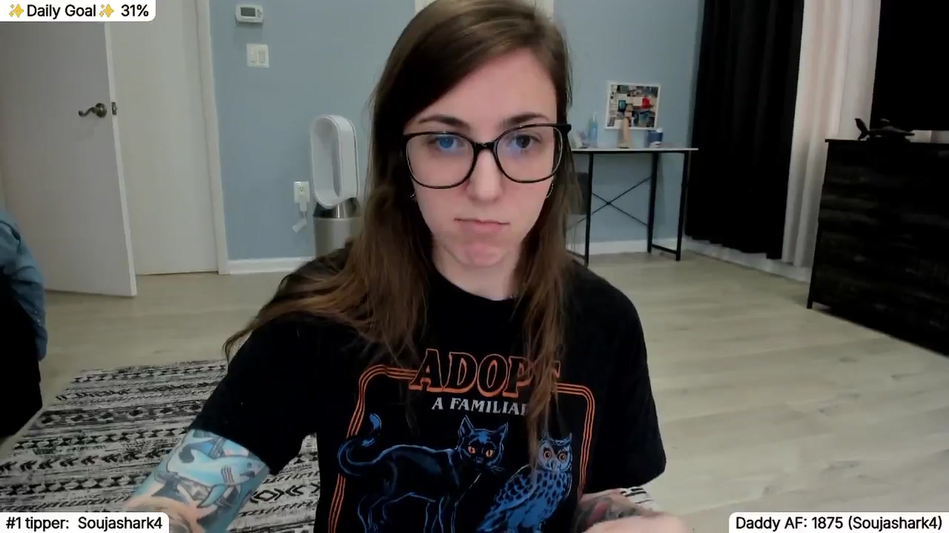 Gallery image thumbnail from TheSharkQueen's myfreecams stream on, 01/06/2026, 21:15 image 16 of 20