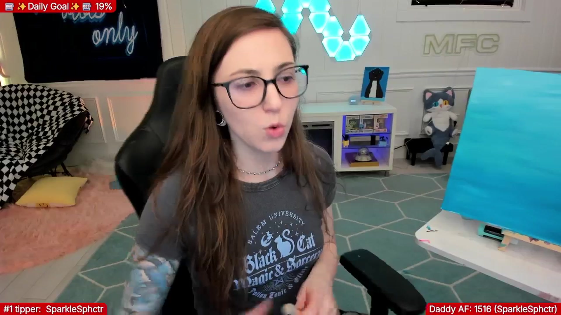Gallery image thumbnail from TheSharkQueen's myfreecams stream on, 01/15/2026, 04:58 image 16 of 20