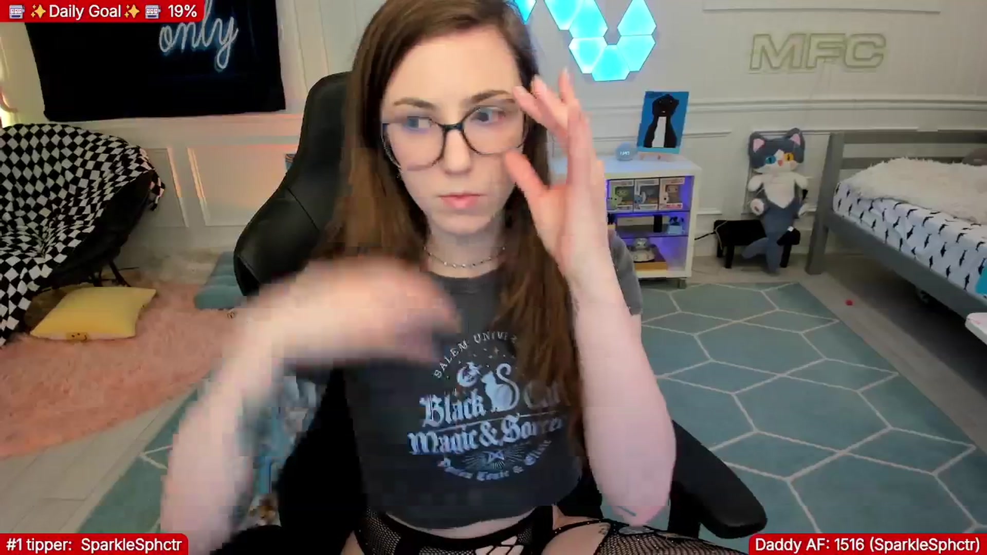 Gallery image thumbnail from TheSharkQueen's myfreecams stream on, 01/15/2026, 04:58 image 19 of 20