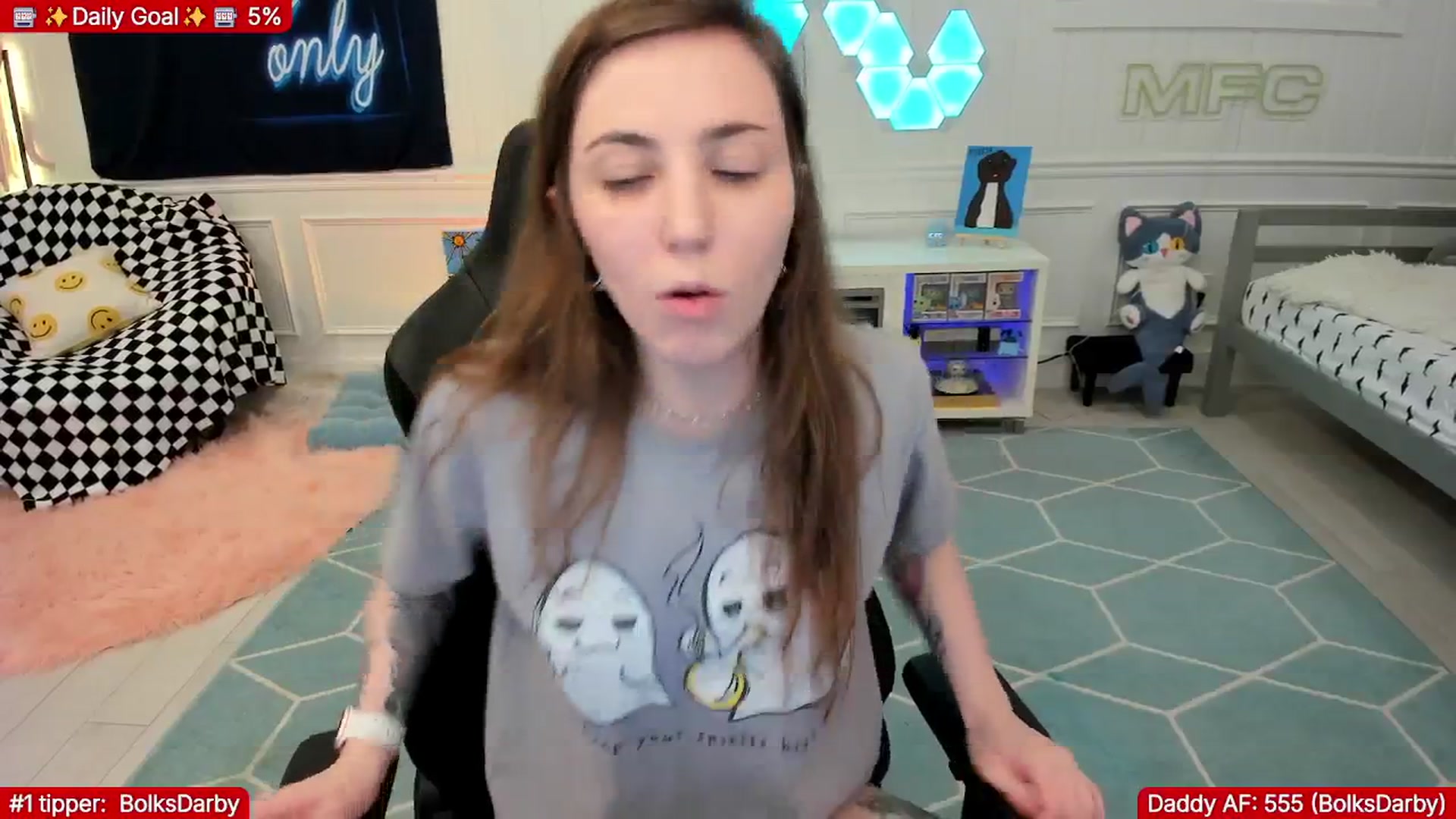 Gallery image thumbnail from TheSharkQueen's myfreecams stream on, 01/16/2026, 04:17 image 10 of 20