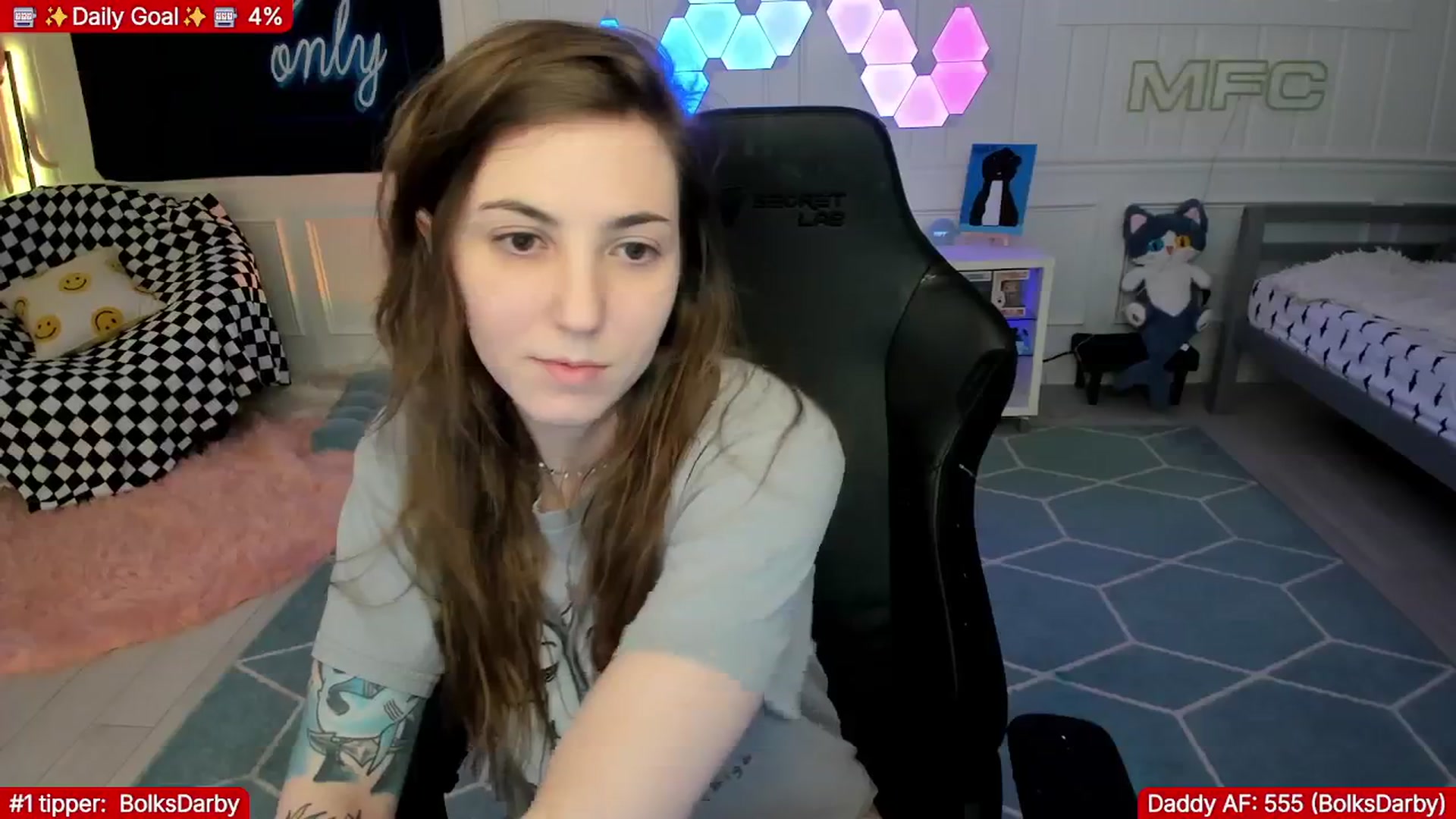 Gallery image thumbnail from TheSharkQueen's myfreecams stream on, 01/16/2026, 04:17 image 2 of 20