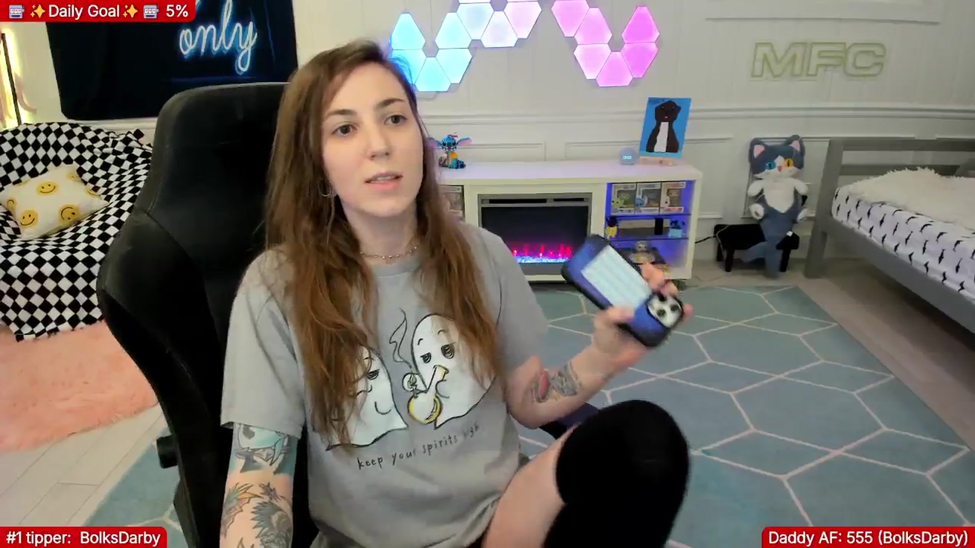 Gallery image thumbnail from TheSharkQueen's myfreecams stream on, 01/16/2026, 04:17 image 9 of 20