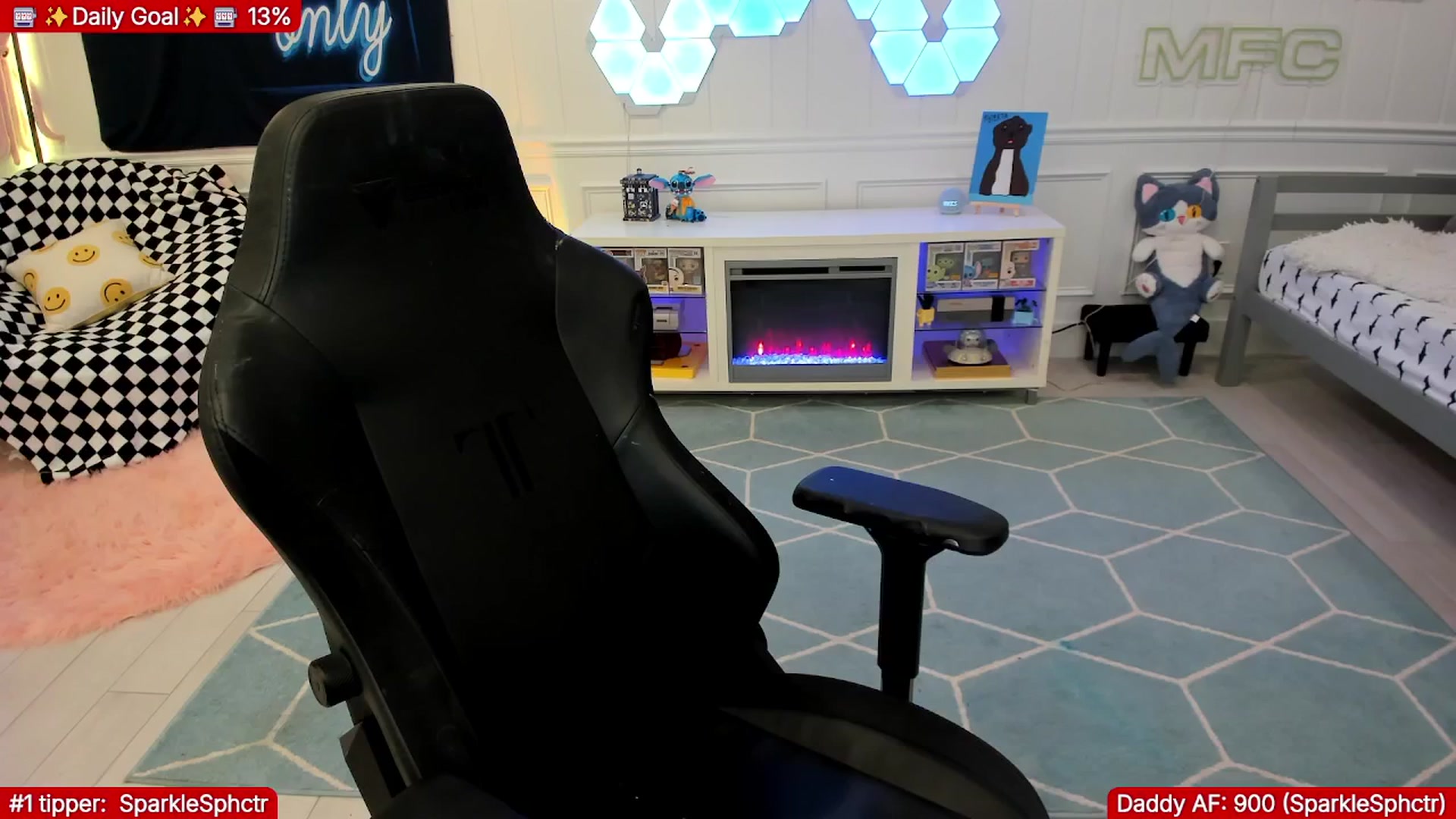 Gallery image thumbnail from TheSharkQueen's myfreecams stream on, 01/16/2026, 06:46 image 2 of 20