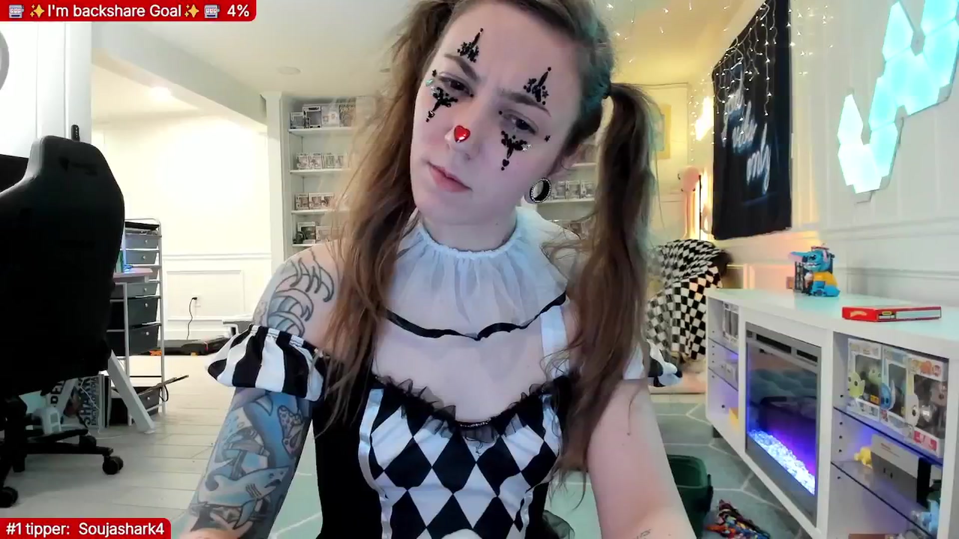 Gallery image thumbnail from TheSharkQueen's myfreecams stream on, 01/22/2026, 06:32 image 8 of 20