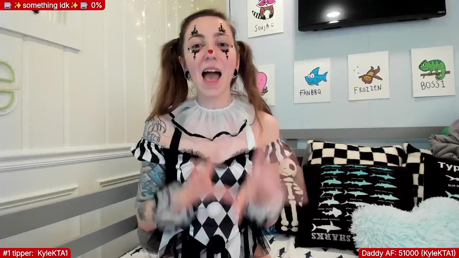 Gallery image thumbnail from TheSharkQueen's myfreecams stream on, 01/22/2026, 07:27 image 10 of 20
