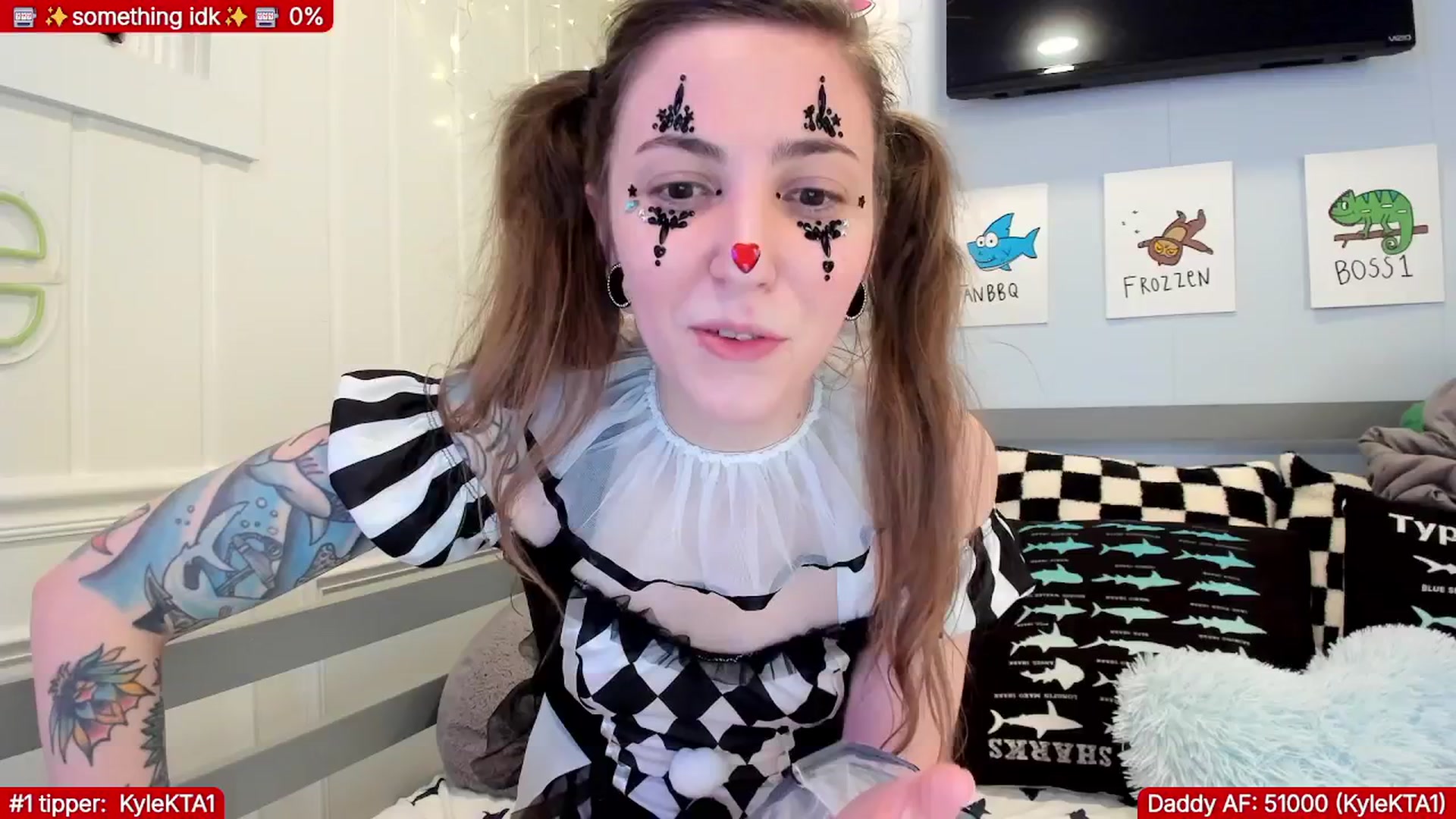 Gallery image thumbnail from TheSharkQueen's myfreecams stream on, 01/22/2026, 07:27 image 7 of 20