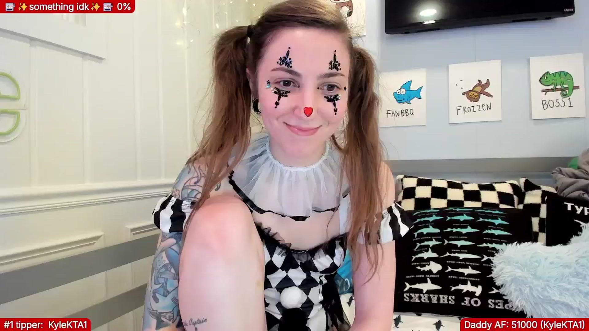 Gallery image thumbnail from TheSharkQueen's myfreecams stream on, 01/22/2026, 07:27 image 16 of 20