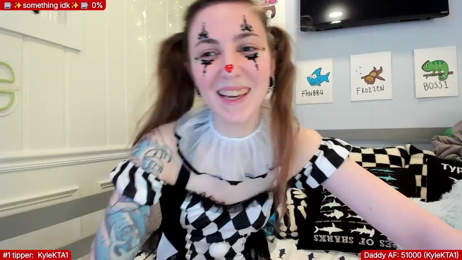 Gallery image thumbnail from TheSharkQueen's myfreecams stream on, 01/22/2026, 07:27 image 14 of 20