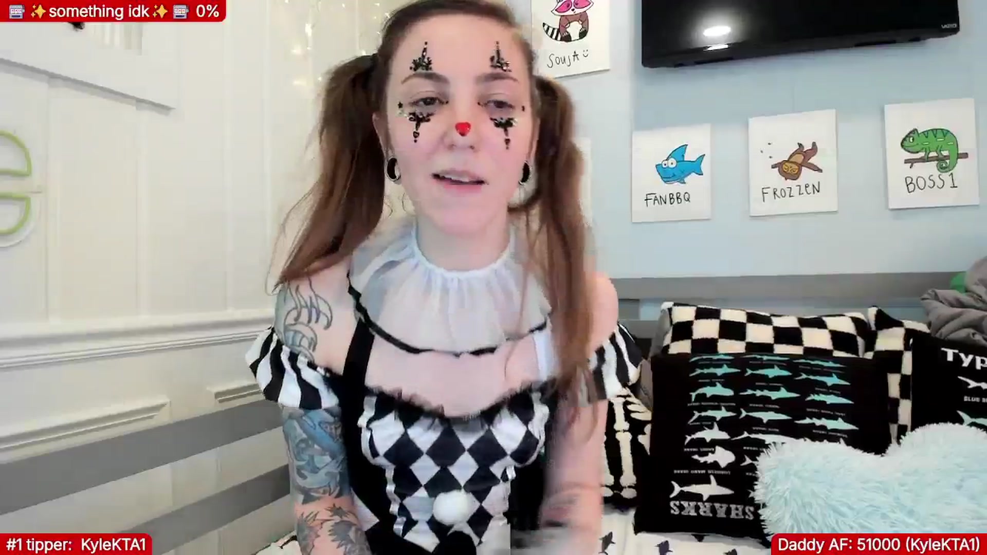 Gallery image thumbnail from TheSharkQueen's myfreecams stream on, 01/22/2026, 07:27 image 12 of 20