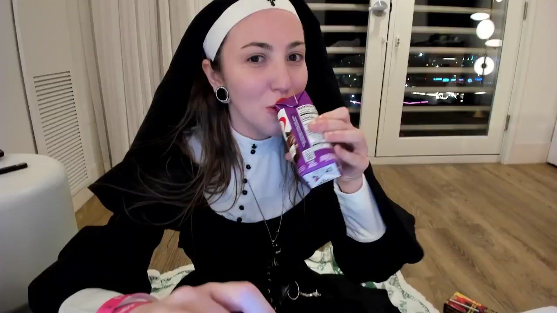 Gallery image thumbnail from TheSharkQueen's myfreecams stream on, 01/24/2026, 04:37 image 6 of 20