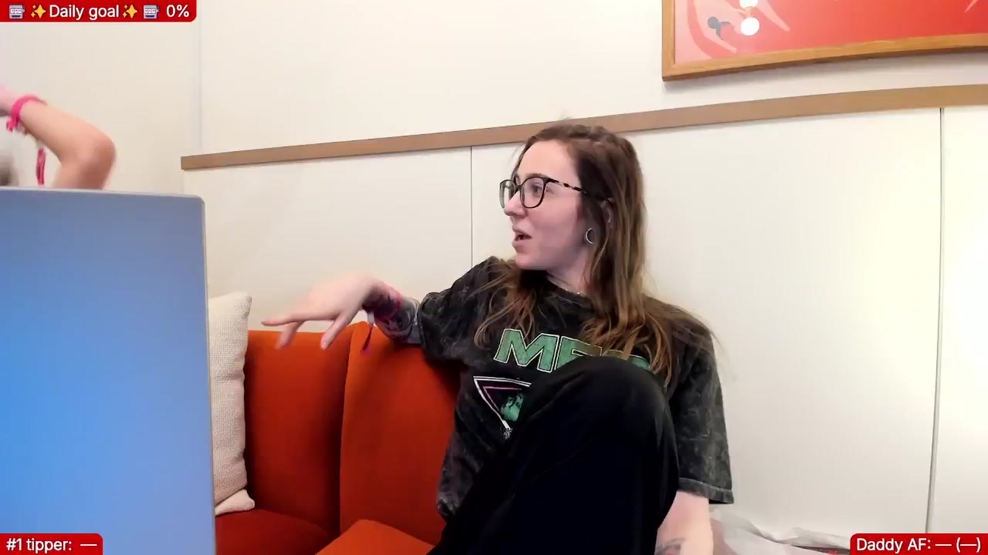 Gallery image thumbnail from TheSharkQueen's myfreecams stream on, 01/25/2026, 03:34 image 4 of 20