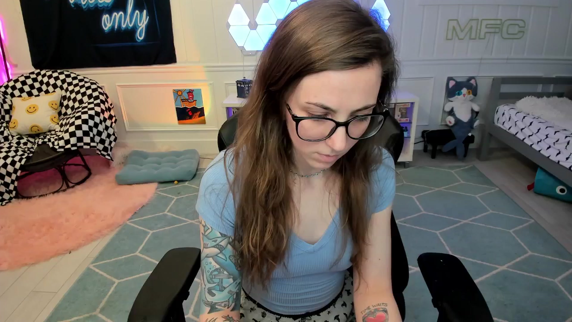 Gallery image thumbnail from TheSharkQueen's myfreecams stream on, 02/03/2026, 06:10 image 10 of 20