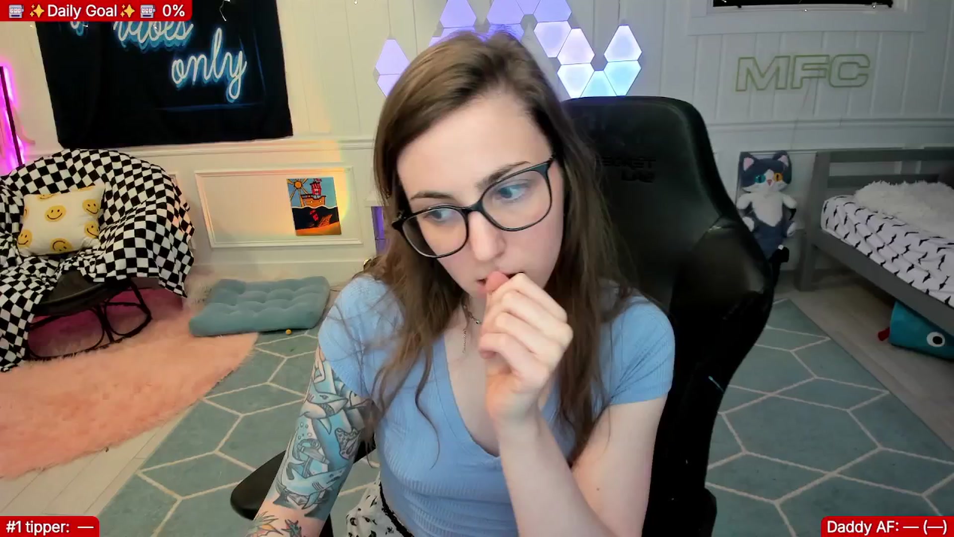 Gallery image thumbnail from TheSharkQueen's myfreecams stream on, 02/03/2026, 06:10 image 4 of 20