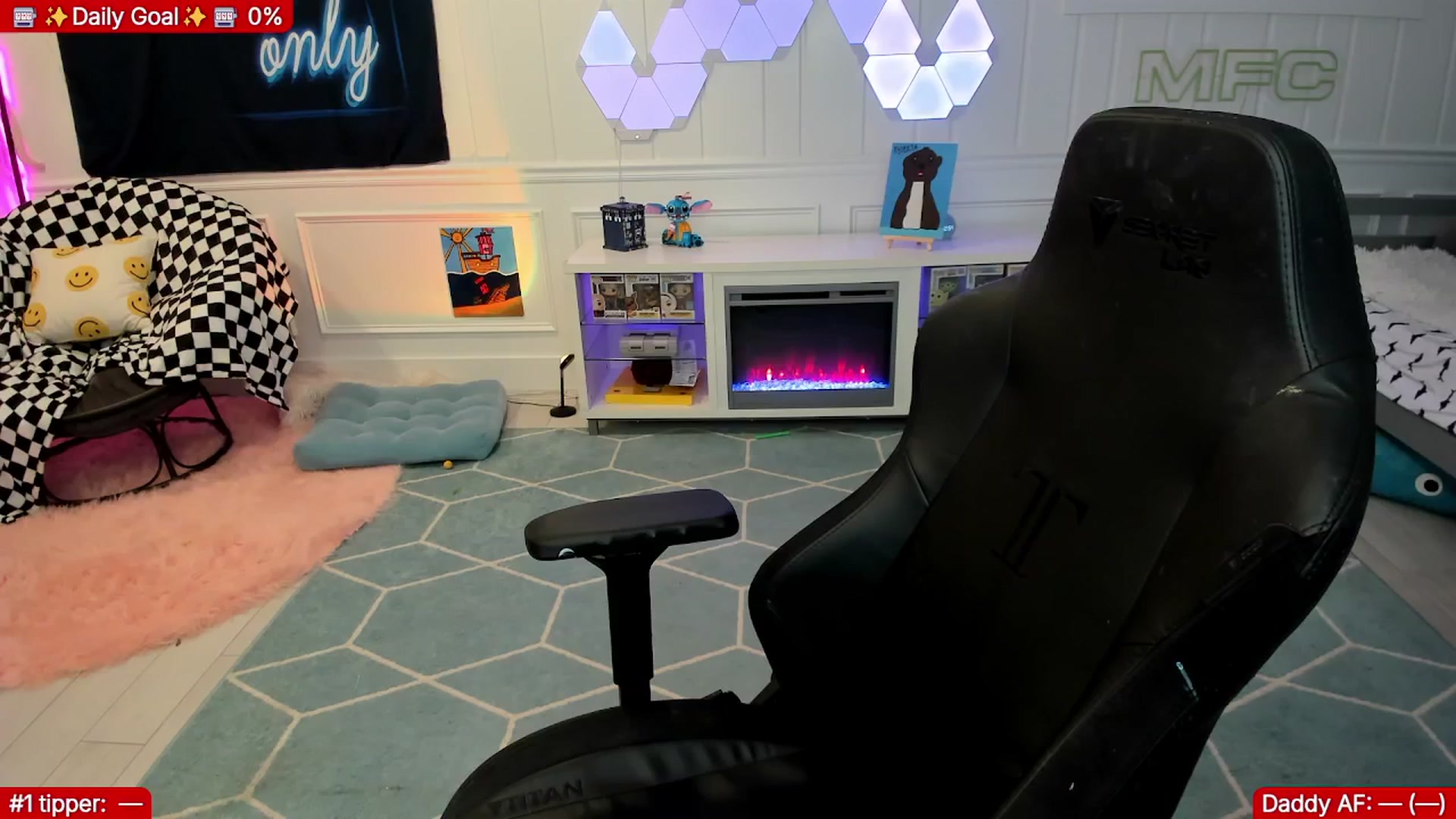 Gallery image thumbnail from TheSharkQueen's myfreecams stream on, 02/03/2026, 06:10 image 8 of 20