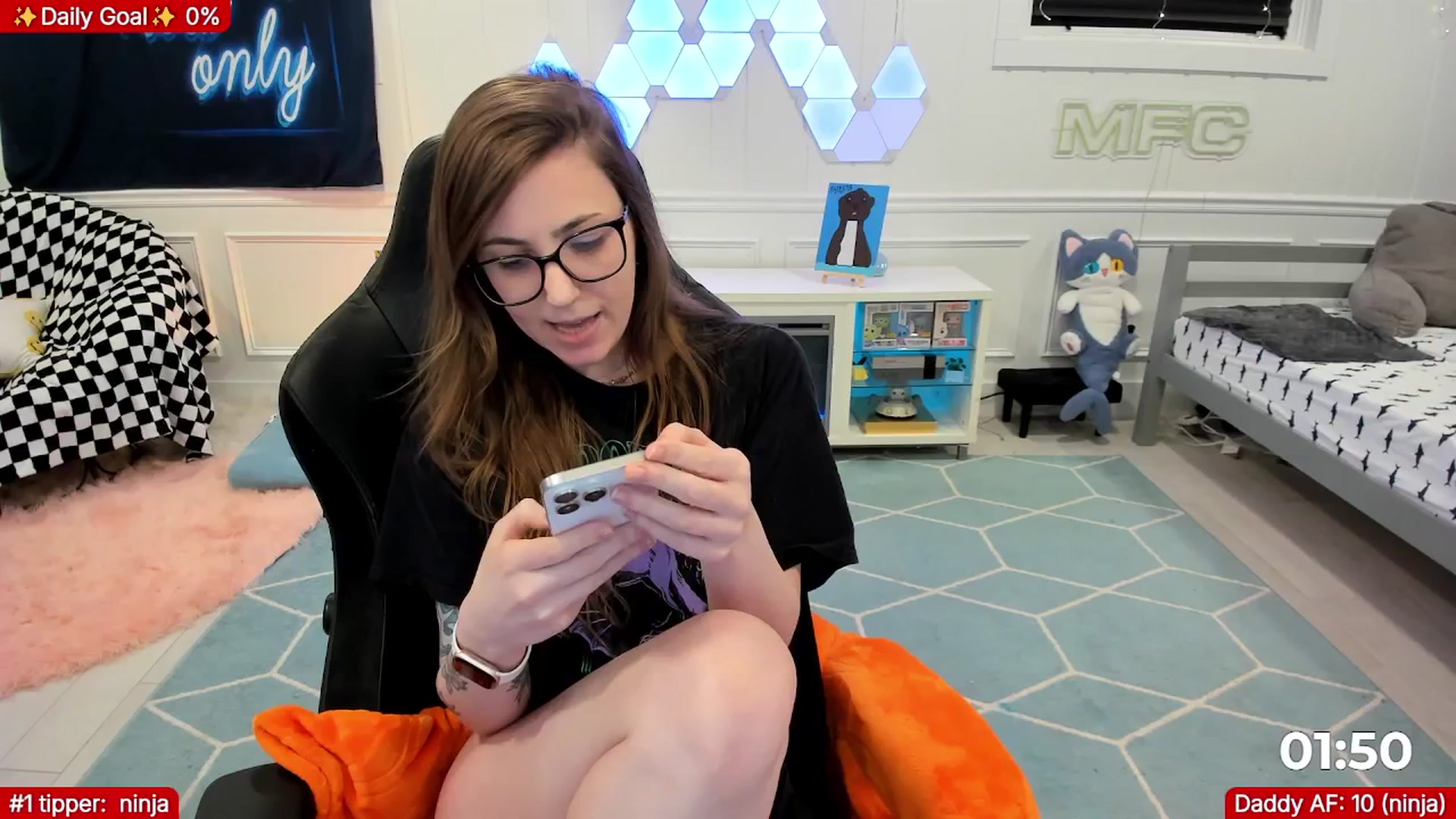 Gallery image thumbnail from TheSharkQueen's myfreecams stream on, 02/18/2026, 02:04 image 15 of 20