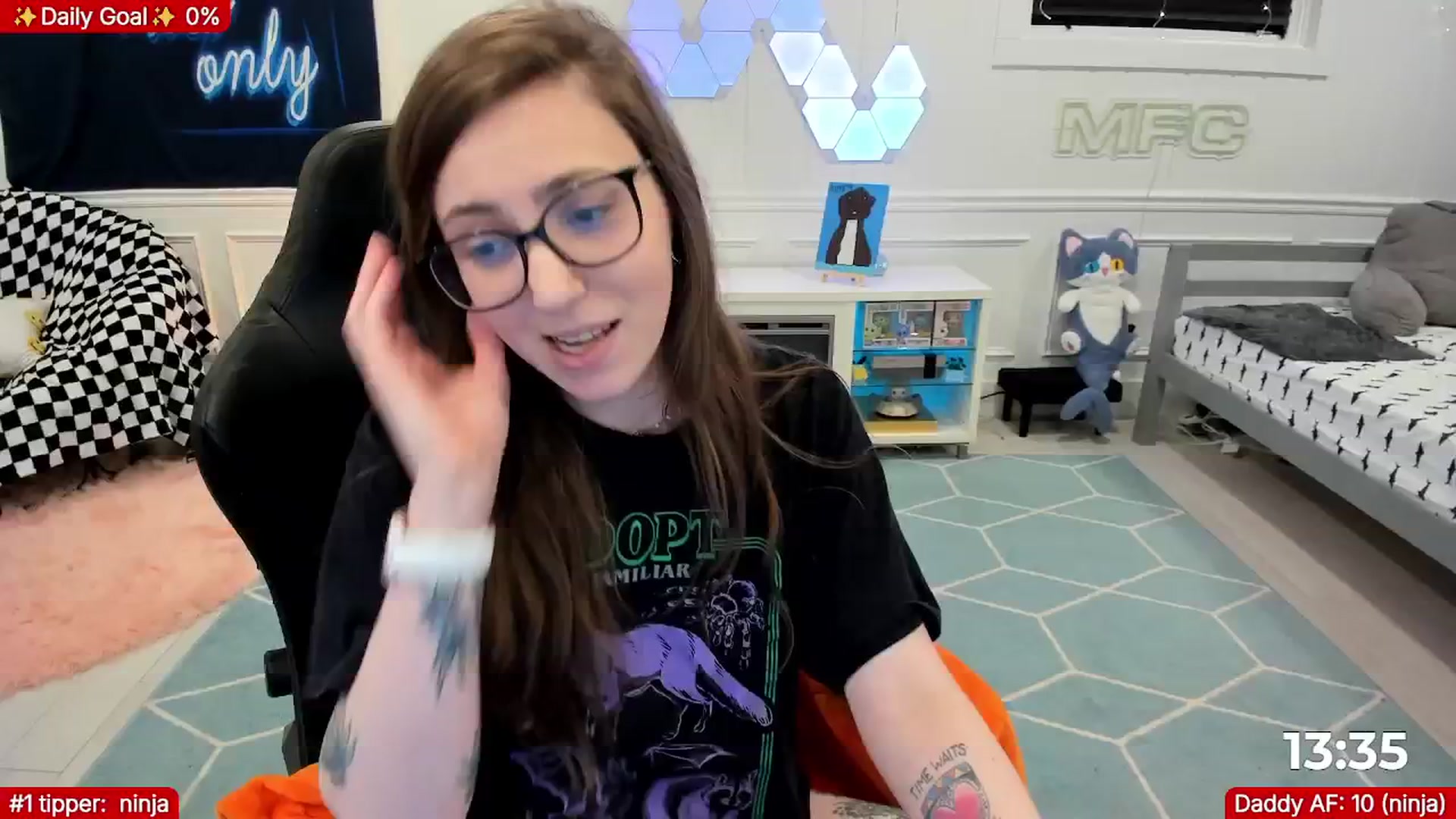 Gallery image thumbnail from TheSharkQueen's myfreecams stream on, 02/18/2026, 02:04 image 7 of 20