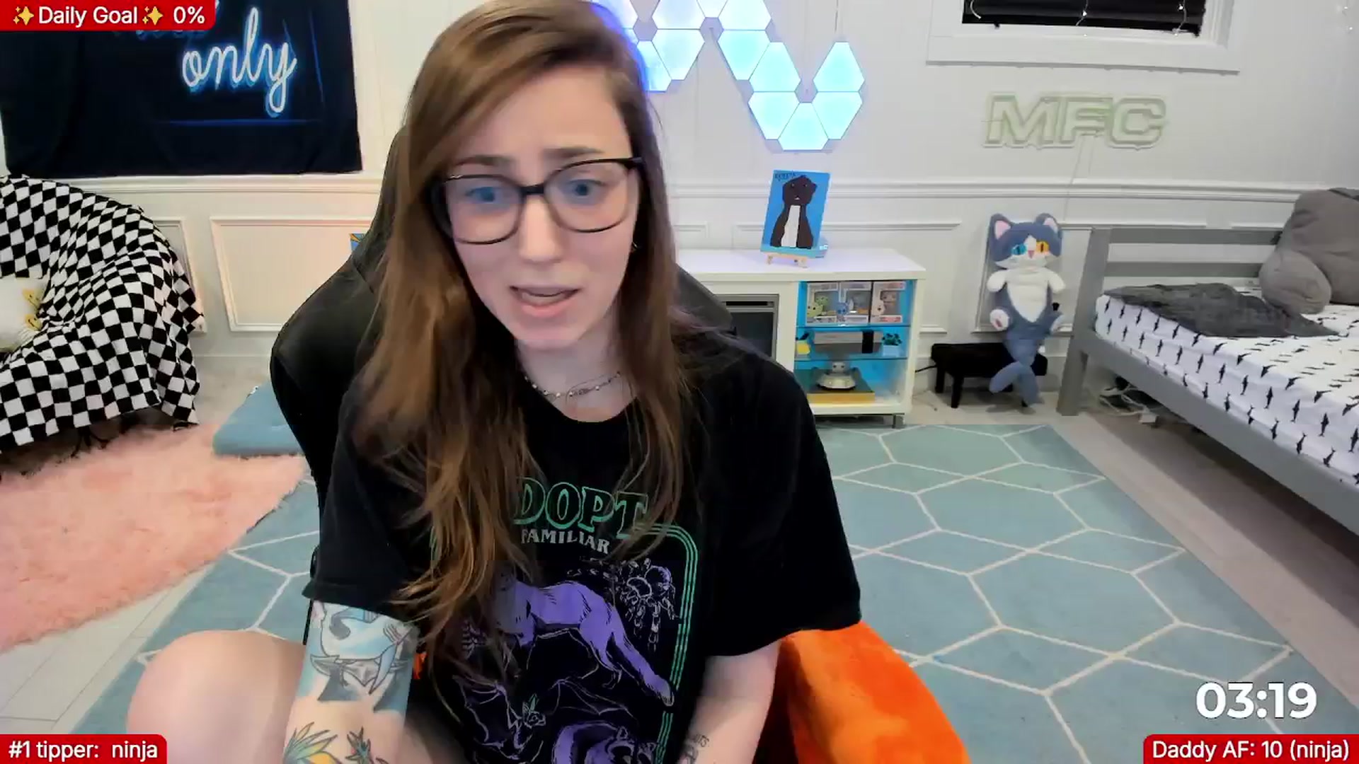Gallery image thumbnail from TheSharkQueen's myfreecams stream on, 02/18/2026, 02:04 image 14 of 20