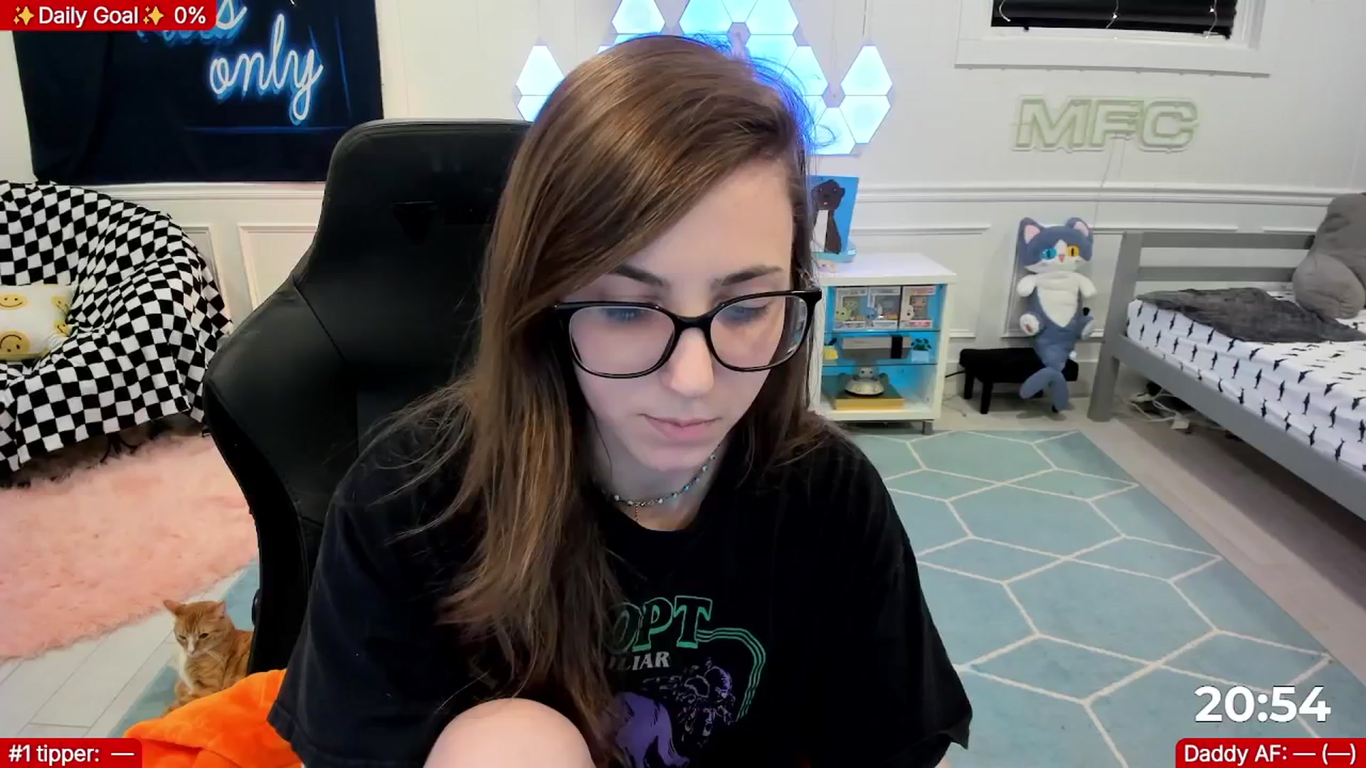 Gallery image thumbnail from TheSharkQueen's myfreecams stream on, 02/18/2026, 02:04 image 2 of 20