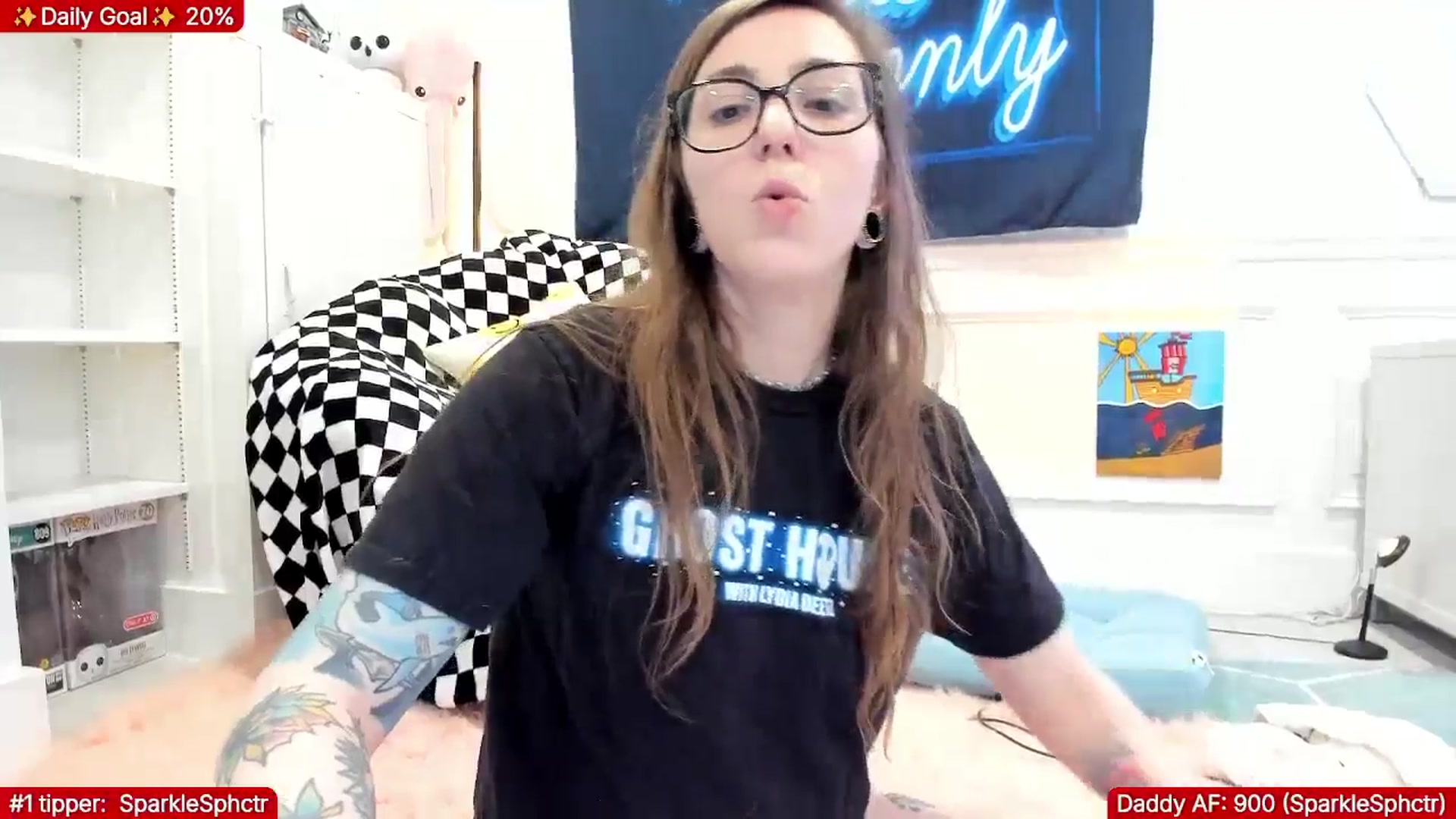 Gallery image thumbnail from TheSharkQueen's myfreecams stream on, 02/19/2026, 06:39 image 10 of 20
