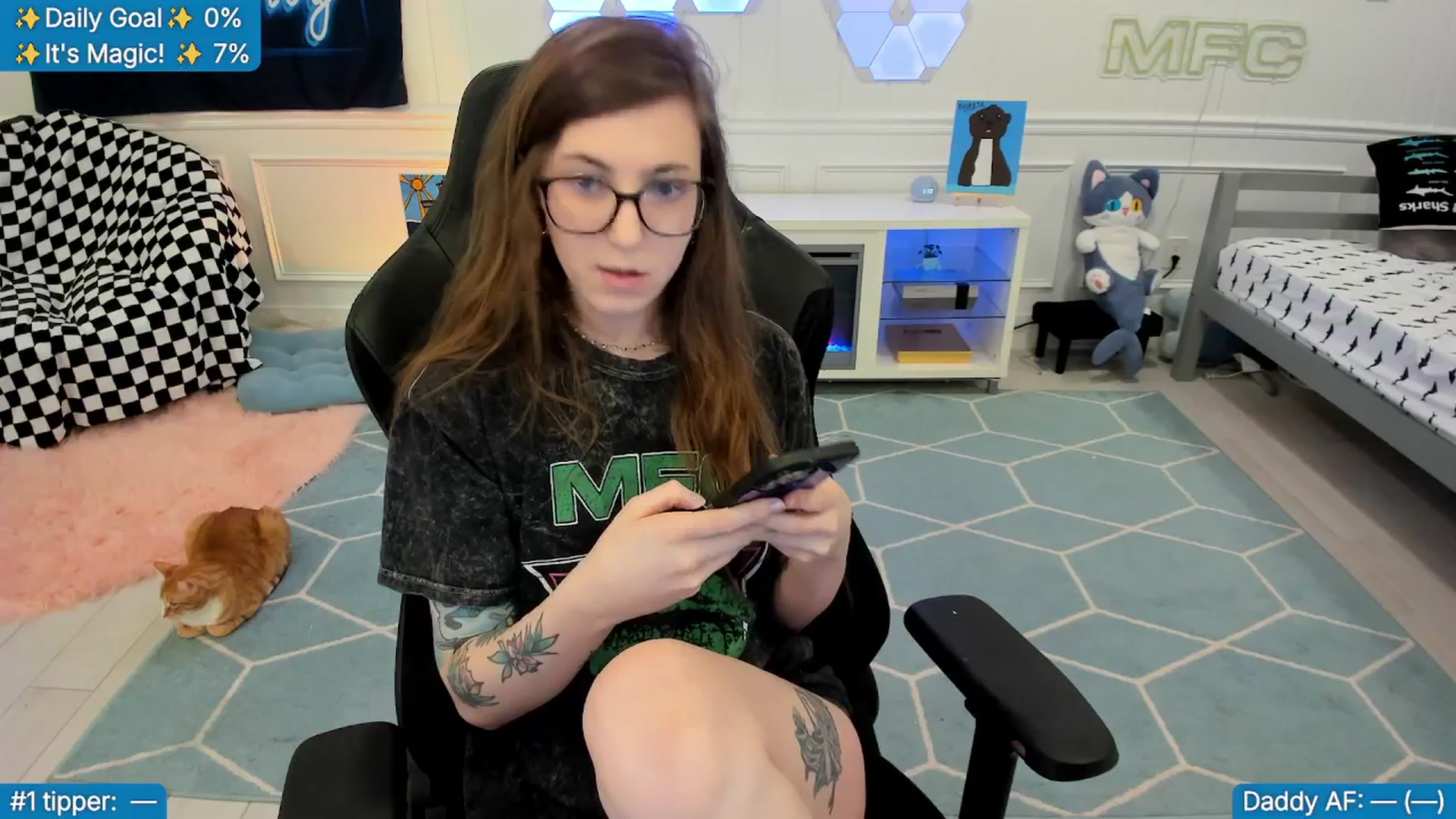 Gallery image thumbnail from TheSharkQueen's myfreecams stream on, 02/27/2026, 06:18 image 18 of 20