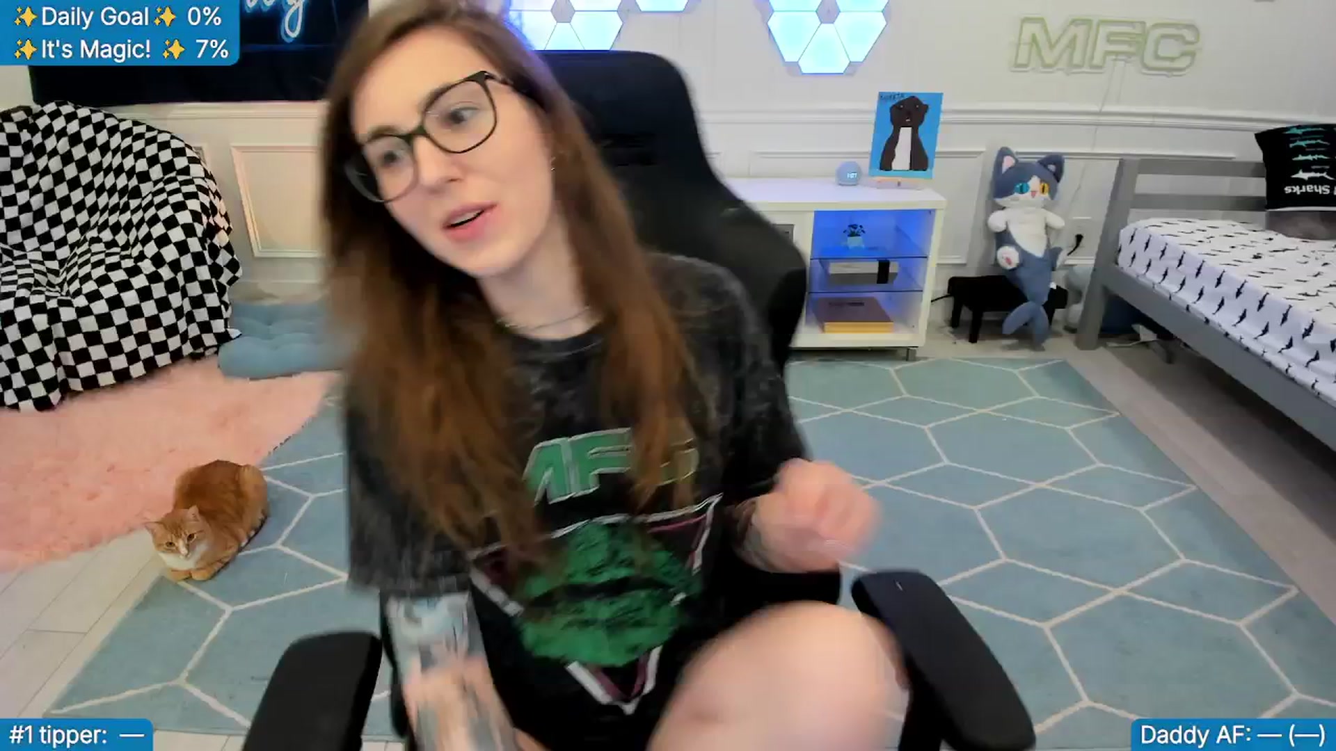 Gallery image thumbnail from TheSharkQueen's myfreecams stream on, 02/27/2026, 06:18 image 13 of 20