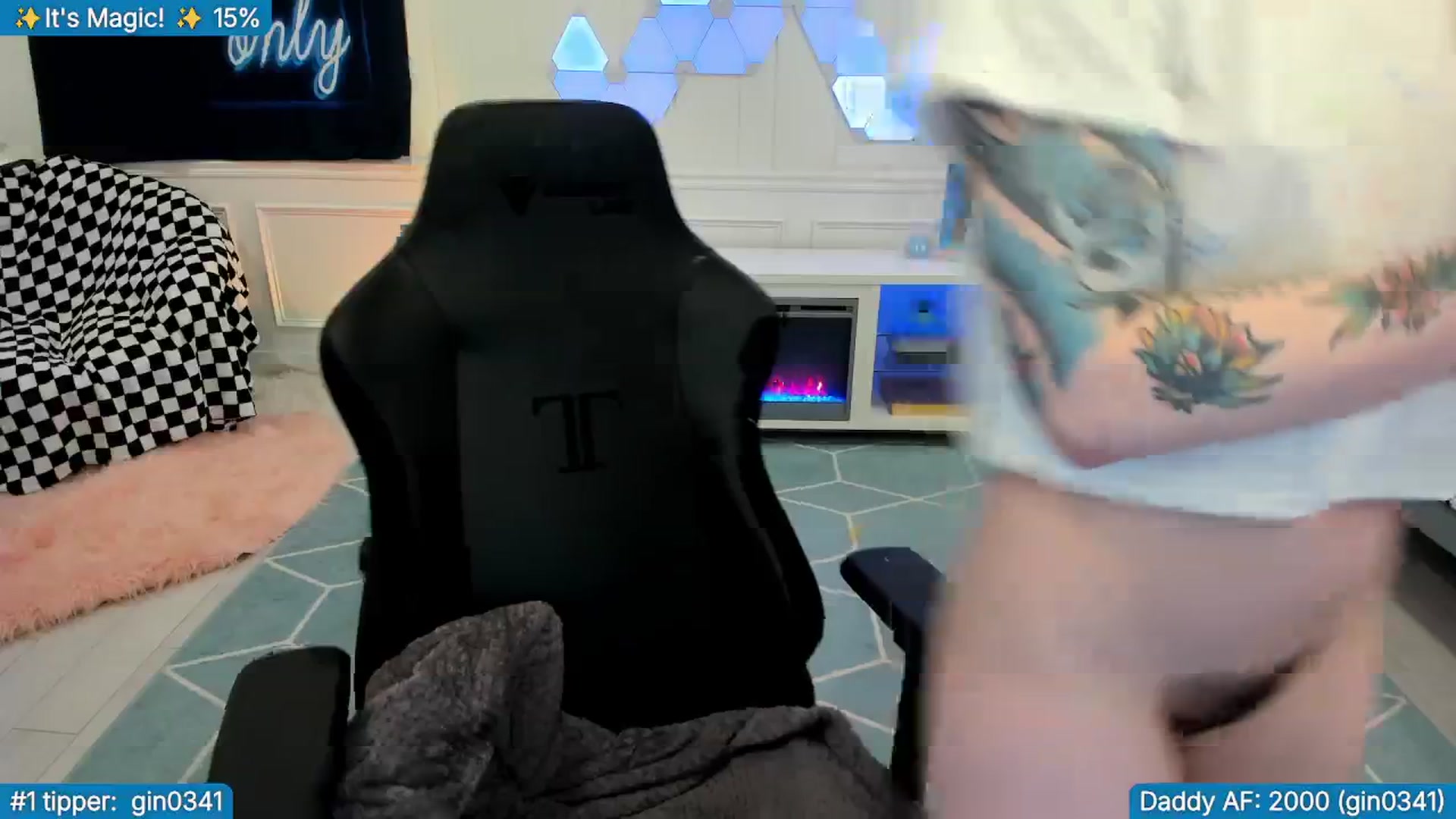 Gallery image thumbnail from TheSharkQueen's myfreecams stream on, 02/28/2026, 09:29 image 15 of 20