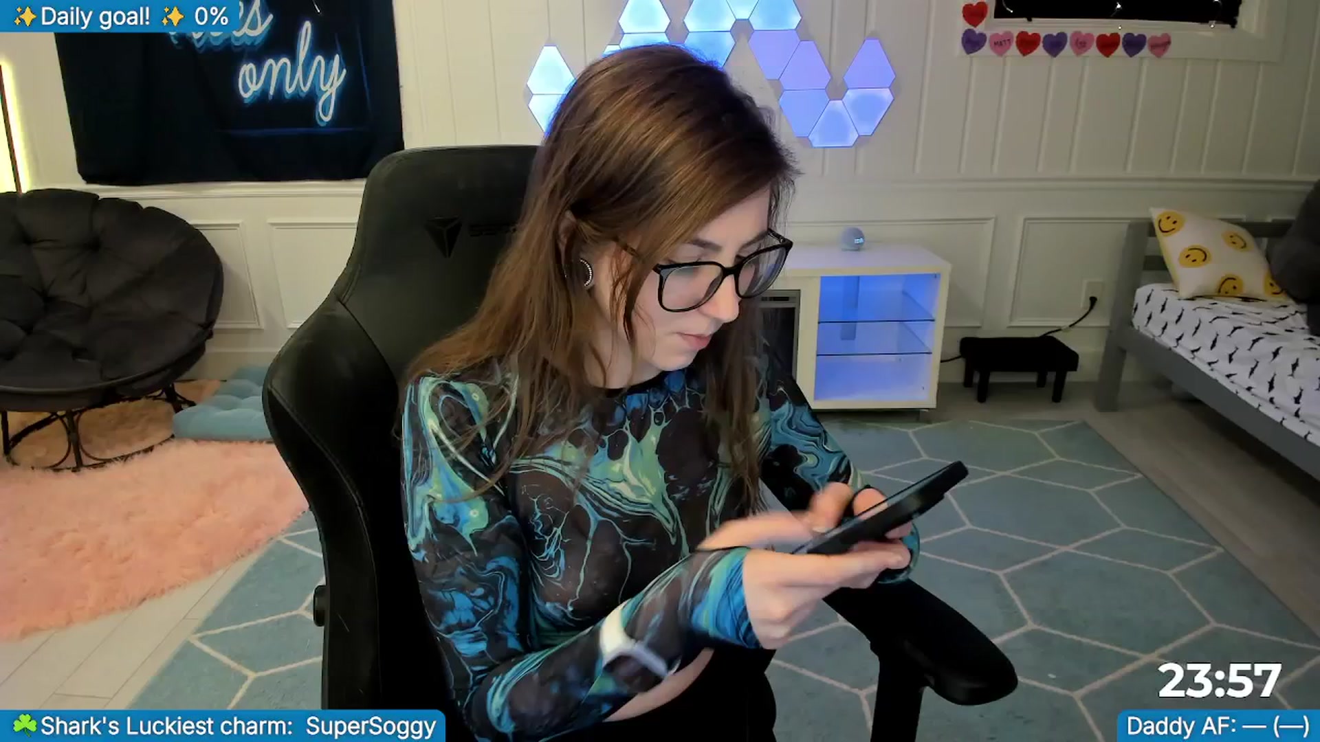 Gallery image thumbnail from TheSharkQueen's myfreecams stream on, 03/12/2026, 03:58 image 6 of 20