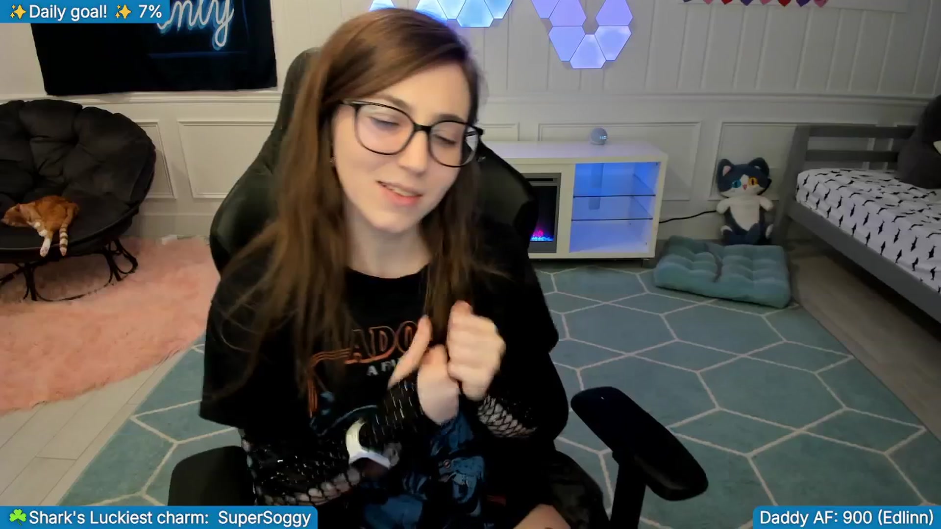 Gallery image thumbnail from TheSharkQueen's myfreecams stream on, 03/14/2026, 03:39 image 16 of 20
