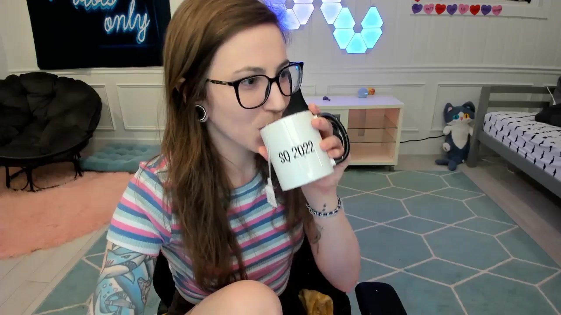 Gallery image thumbnail from TheSharkQueen's myfreecams stream on, 03/19/2026, 04:58 image 3 of 20