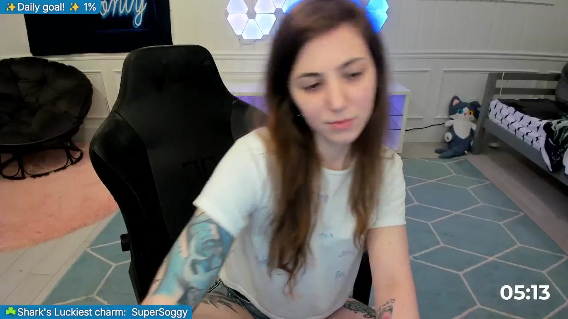 Gallery image thumbnail from TheSharkQueen's myfreecams stream on, 03/20/2026, 04:07 image 9 of 20
