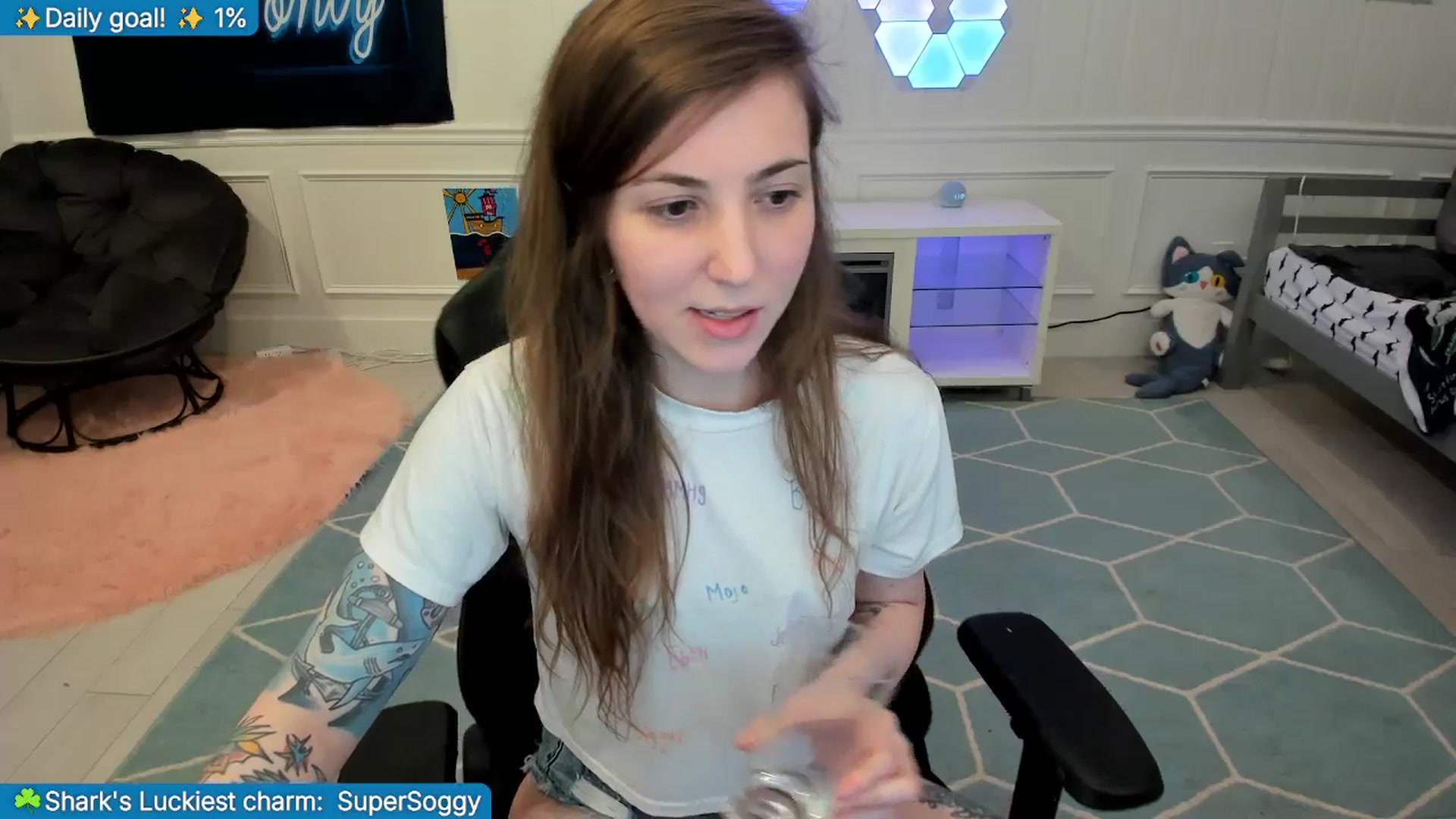 Gallery image thumbnail from TheSharkQueen's myfreecams stream on, 03/20/2026, 04:07 image 13 of 20