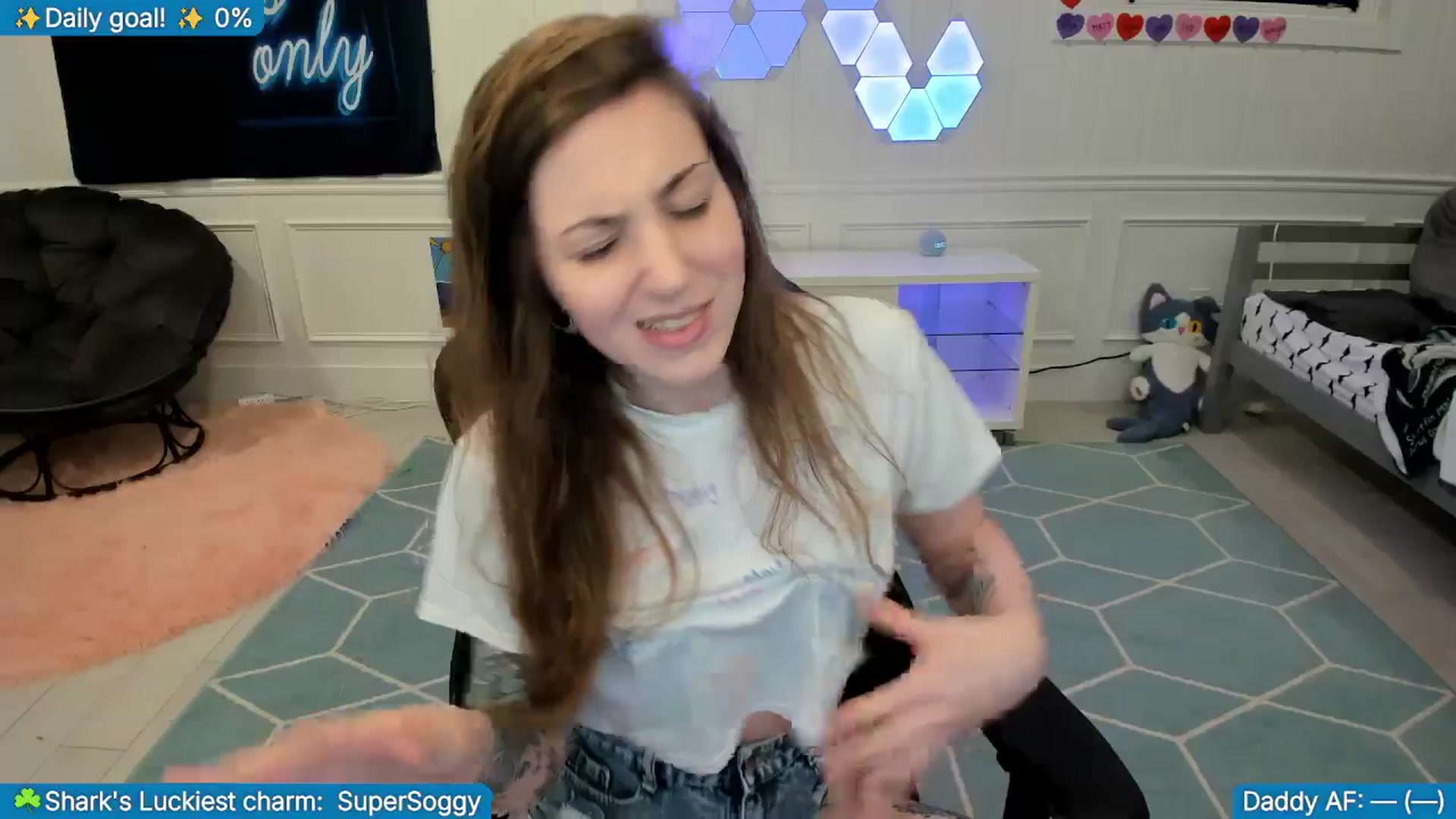 Gallery image thumbnail from TheSharkQueen's myfreecams stream on, 03/20/2026, 04:07 image 2 of 20