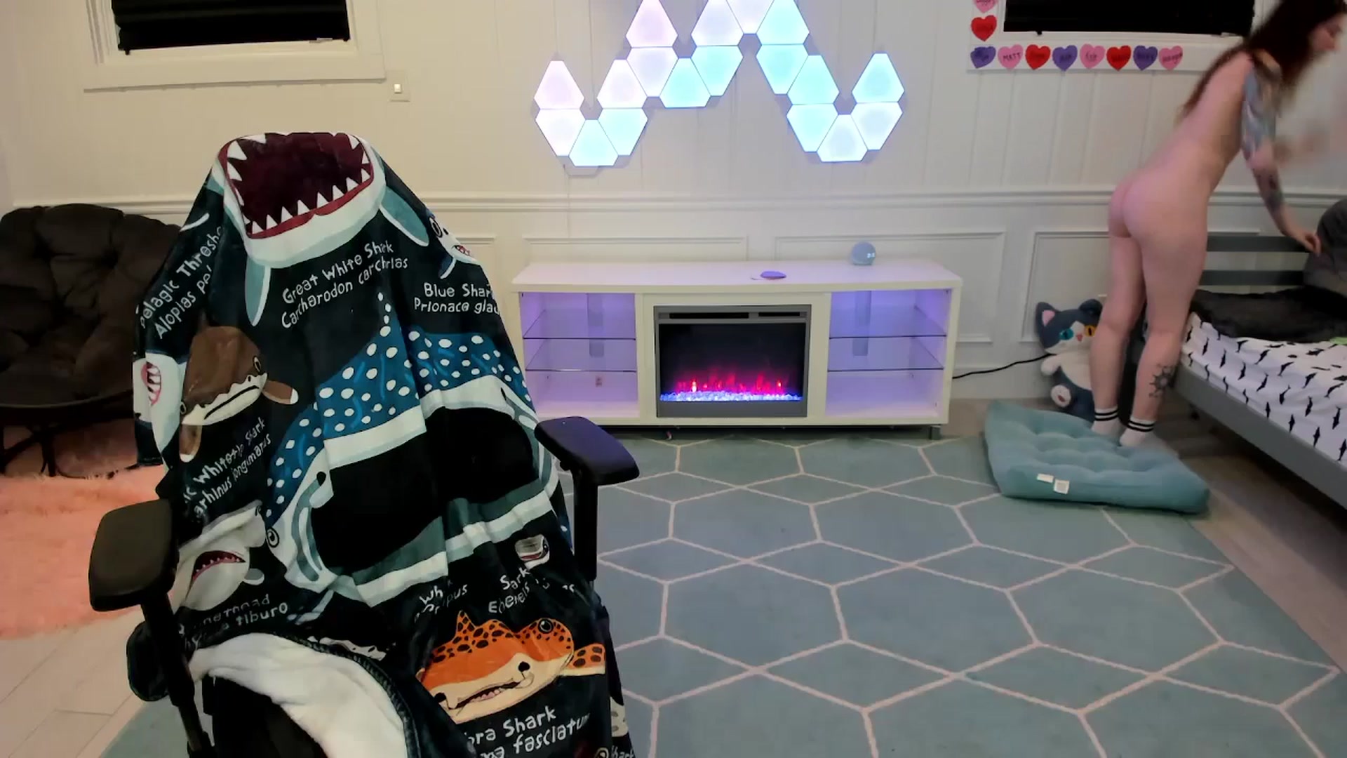 Gallery image thumbnail from TheSharkQueen's myfreecams stream on, 03/21/2026, 06:32 image 10 of 20