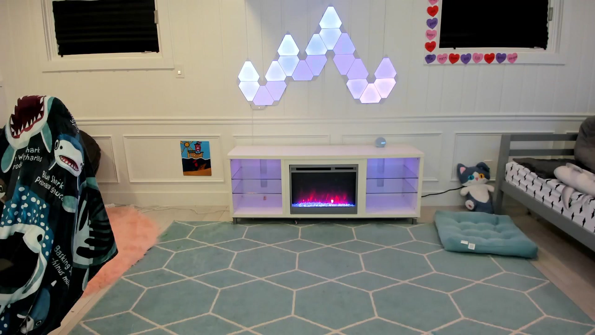 Gallery image thumbnail from TheSharkQueen's myfreecams stream on, 03/21/2026, 06:32 image 14 of 20