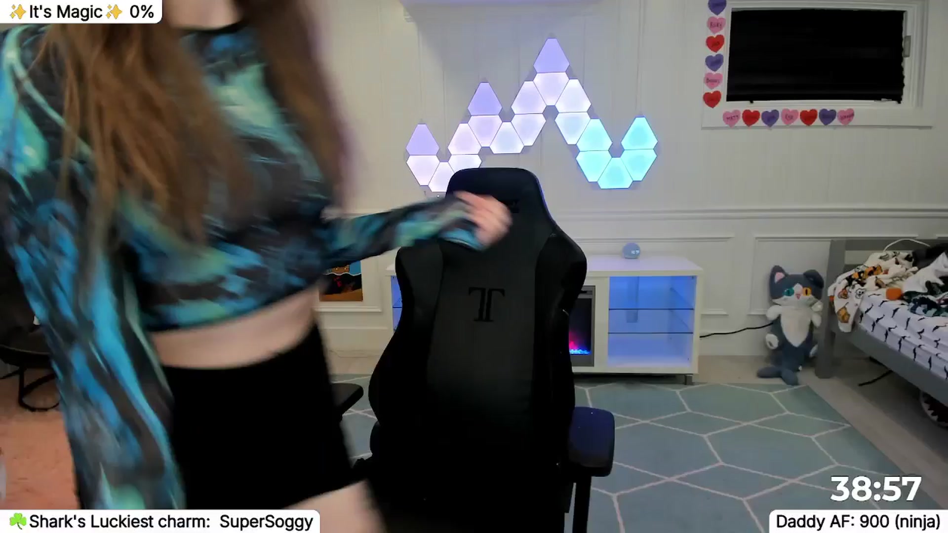 Gallery image thumbnail from TheSharkQueen's myfreecams stream on, 03/25/2026, 03:24 image 6 of 20