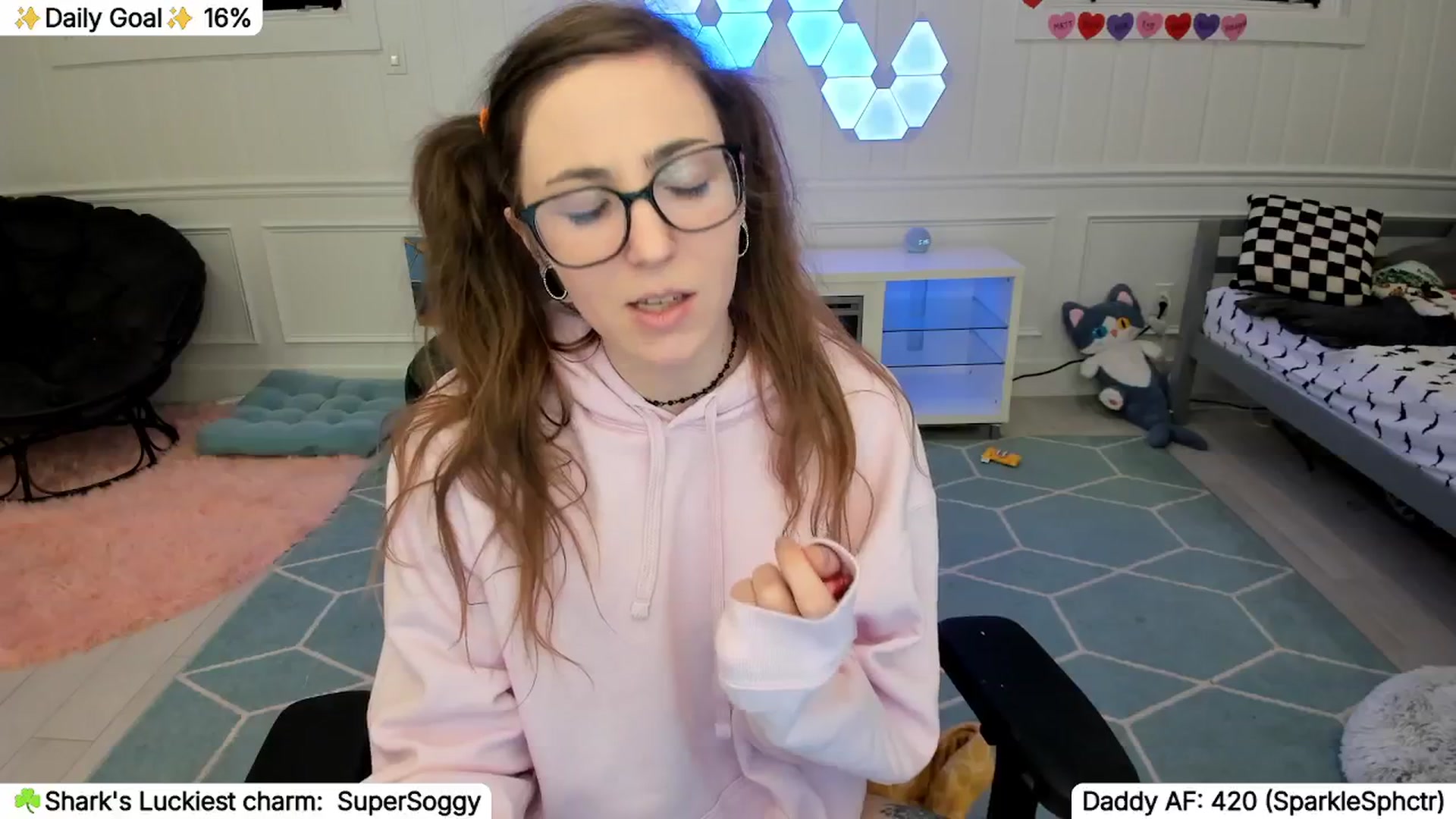 Gallery image thumbnail from TheSharkQueen's myfreecams stream on, 03/28/2026, 06:32 image 18 of 20