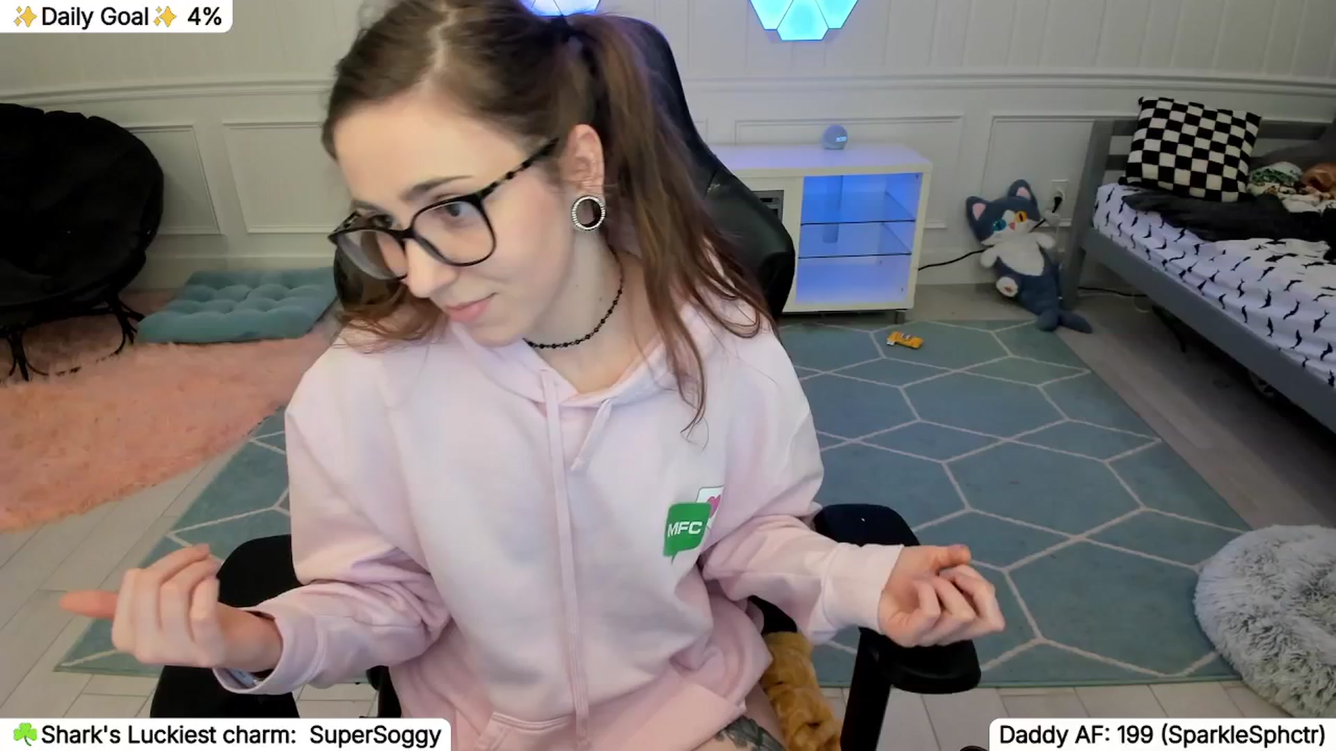 Gallery image thumbnail from TheSharkQueen's myfreecams stream on, 03/28/2026, 06:32 image 5 of 20