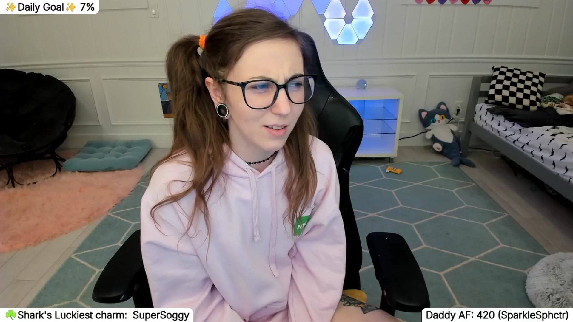 Gallery image thumbnail from TheSharkQueen's myfreecams stream on, 03/28/2026, 06:32 image 9 of 20