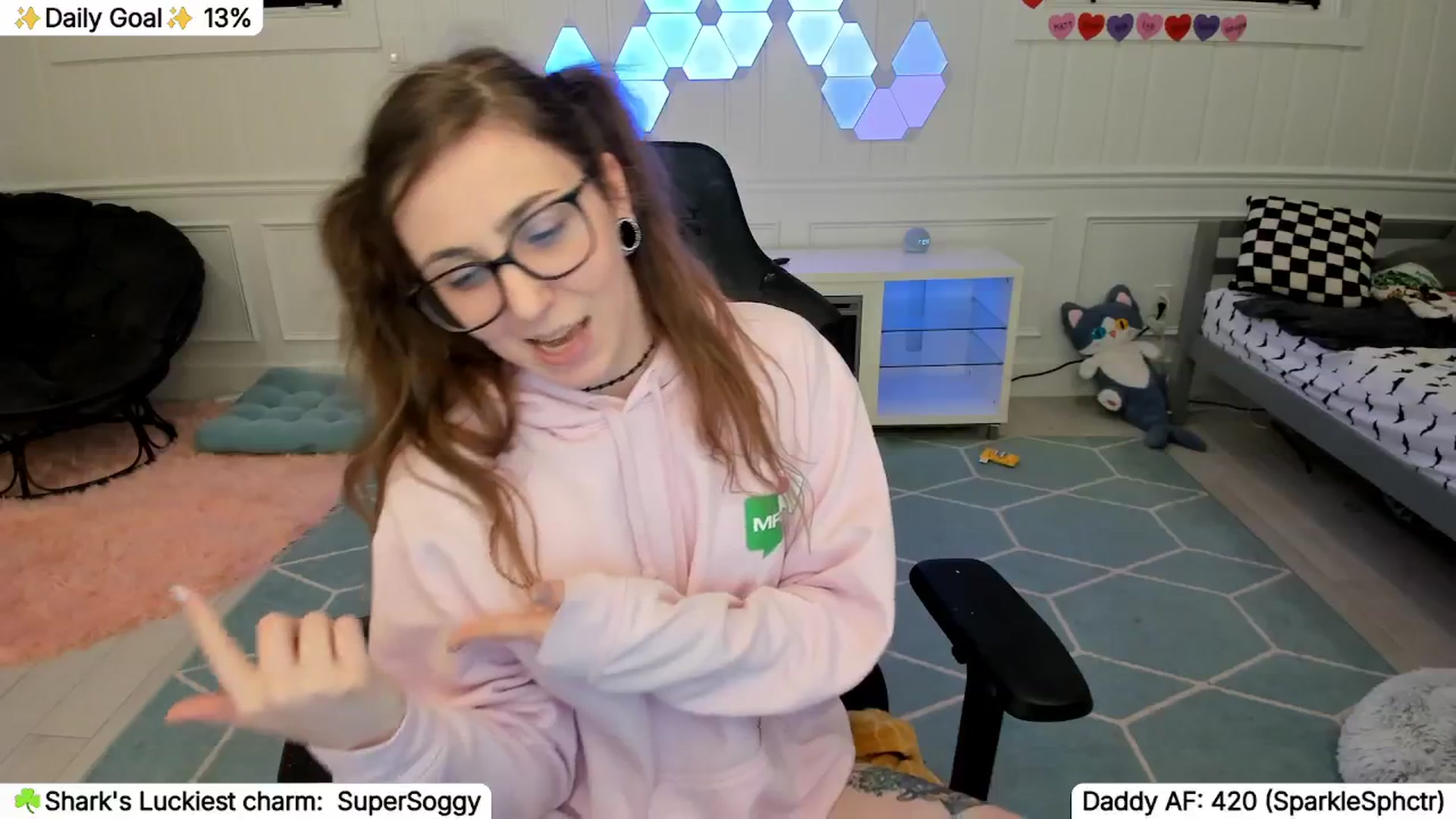 Gallery image thumbnail from TheSharkQueen's myfreecams stream on, 03/28/2026, 06:32 image 15 of 20