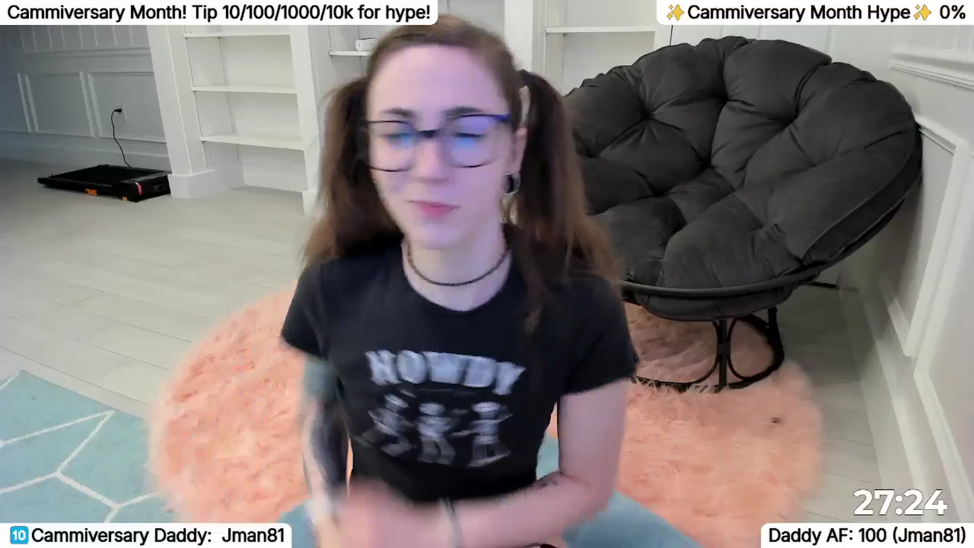 Gallery image thumbnail from TheSharkQueen's myfreecams stream on, 04/01/2026, 08:02 image 11 of 20