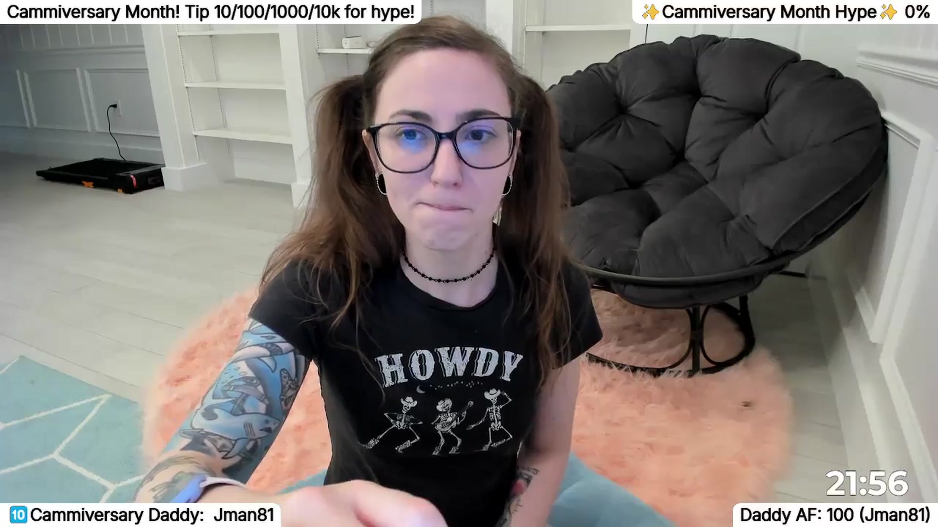 Gallery image thumbnail from TheSharkQueen's myfreecams stream on, 04/01/2026, 08:02 image 13 of 20