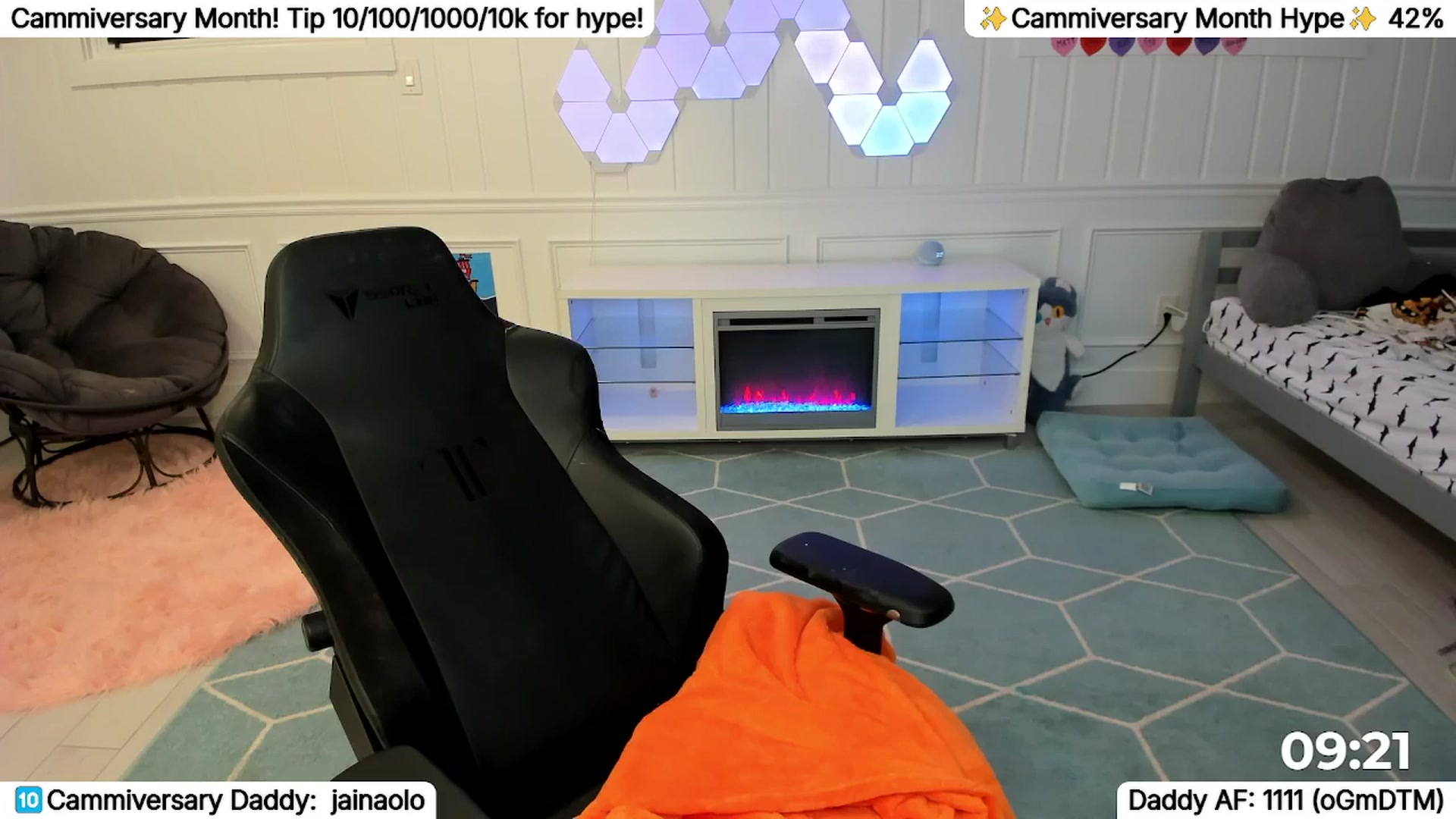 Gallery image thumbnail from TheSharkQueen's myfreecams stream on, 04/02/2026, 07:37 image 14 of 20