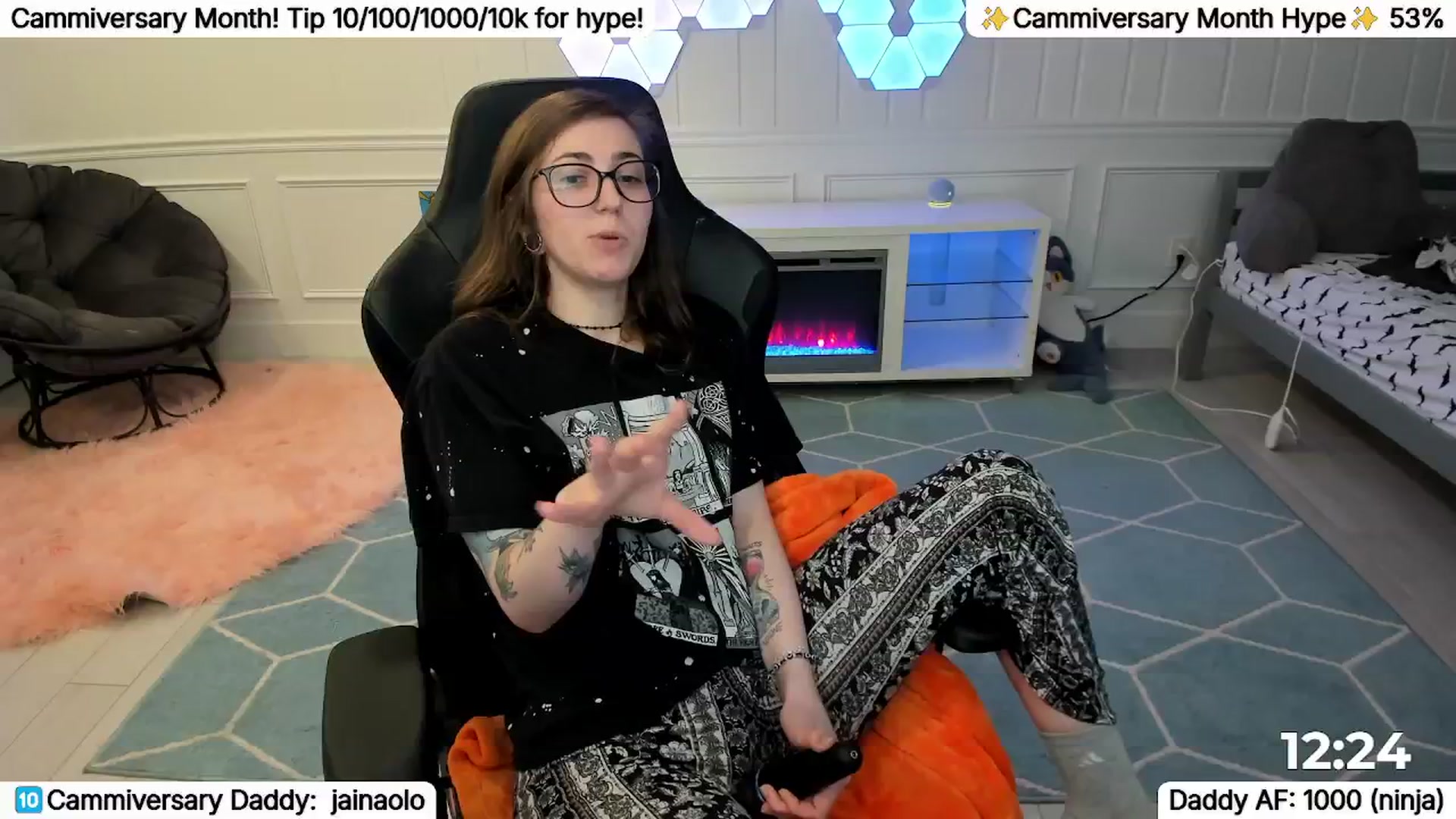 Gallery image thumbnail from TheSharkQueen's myfreecams stream on, 04/02/2026, 21:48 image 3 of 20
