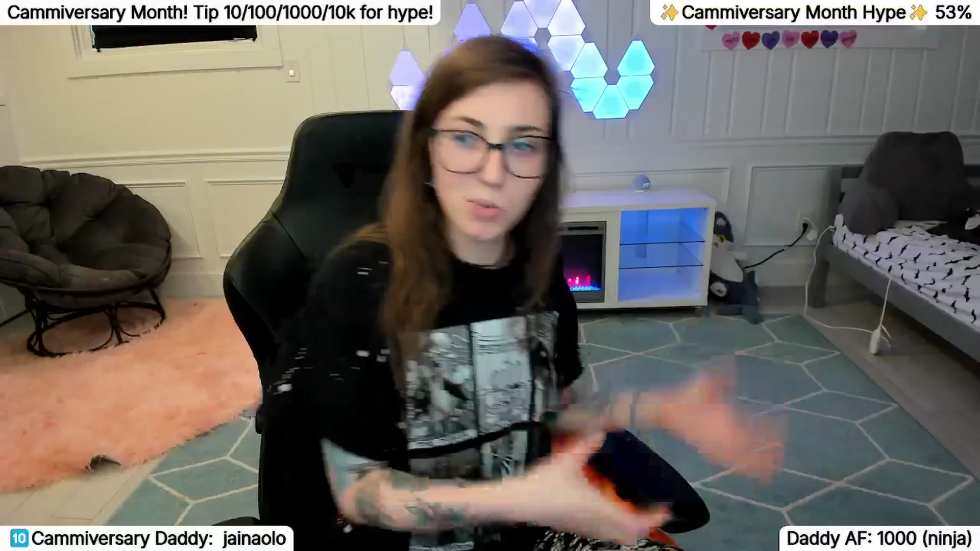Gallery image thumbnail from TheSharkQueen's myfreecams stream on, 04/02/2026, 21:48 image 17 of 20