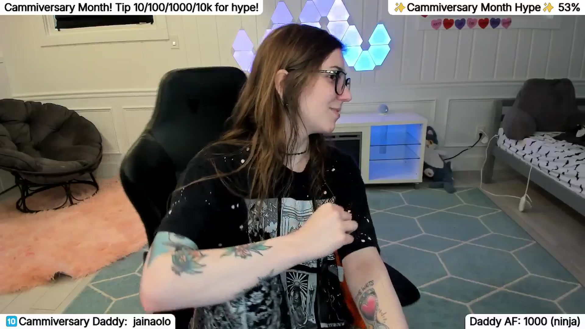 Gallery image thumbnail from TheSharkQueen's myfreecams stream on, 04/02/2026, 21:48 image 12 of 20