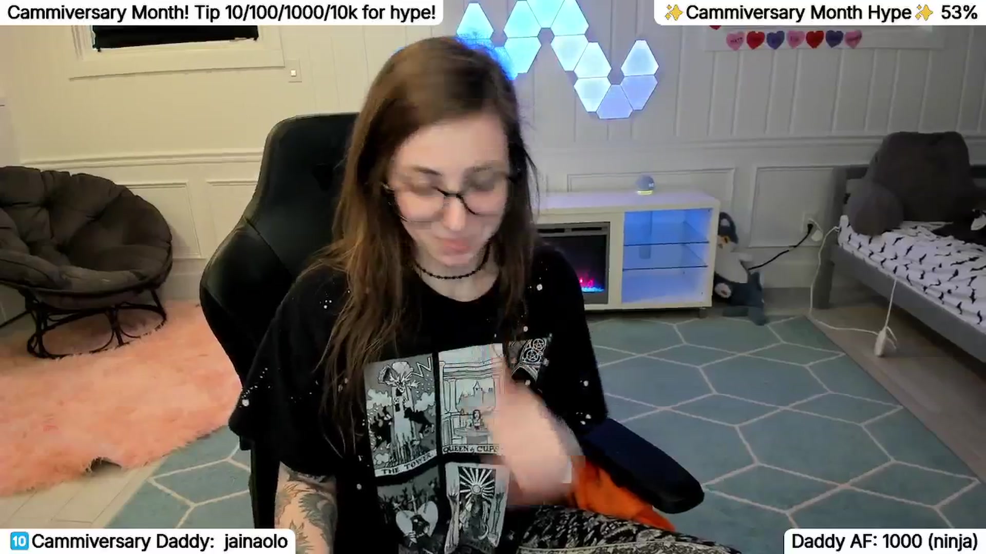 Gallery image thumbnail from TheSharkQueen's myfreecams stream on, 04/02/2026, 21:48 image 14 of 20