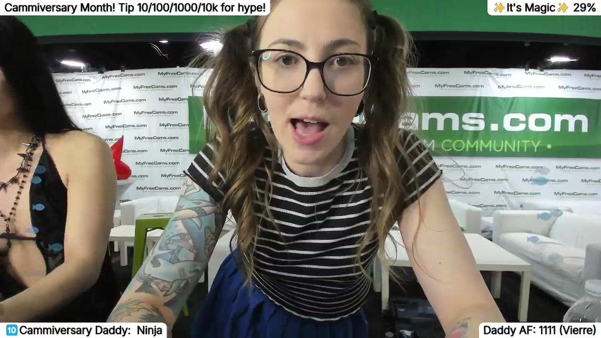 Gallery image thumbnail from TheSharkQueen's myfreecams stream on, 04/12/2026, 02:05 image 6 of 20