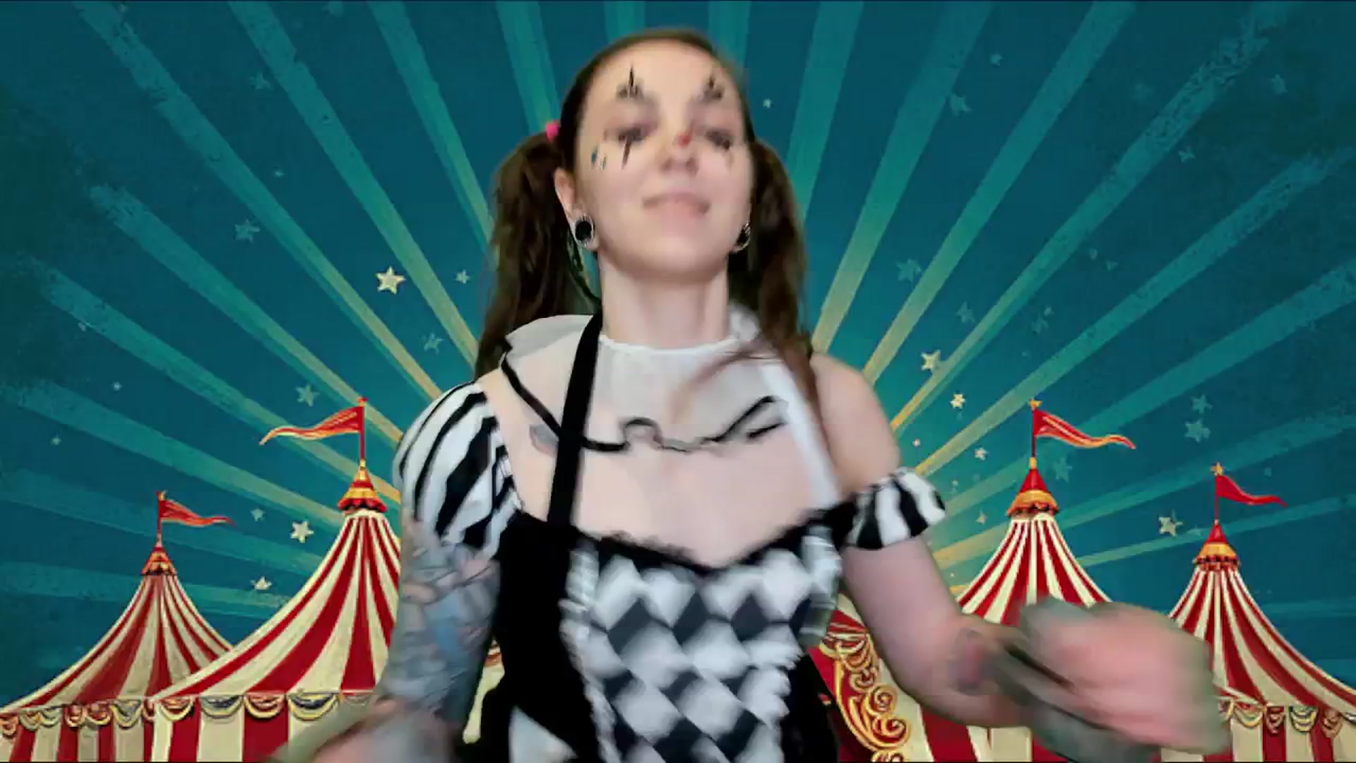 Gallery image thumbnail from TheSharkQueen's myfreecams stream on, 04/18/2026, 06:57 image 4 of 20